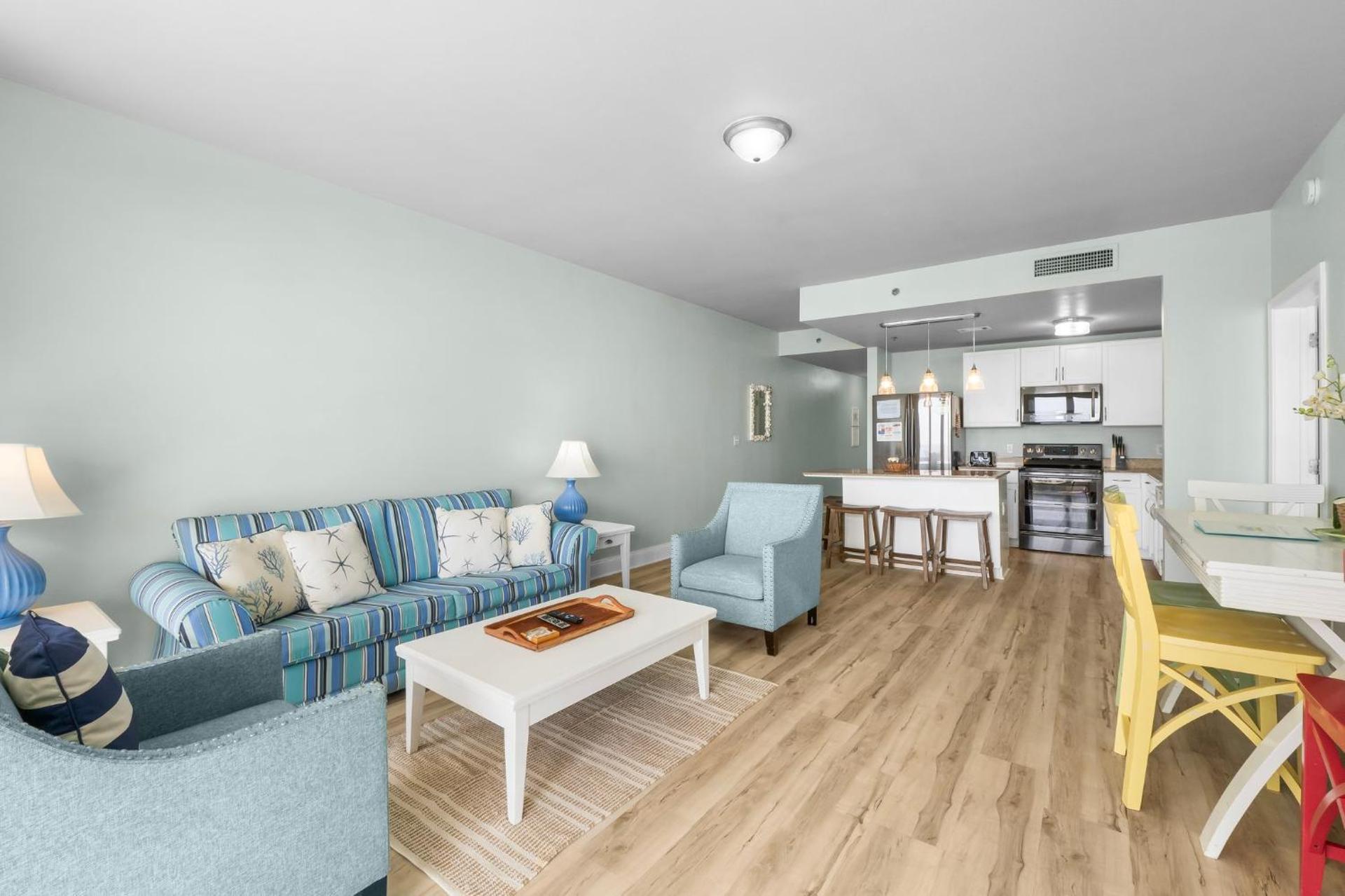 Beach & Ocean Views! Steps to Beach & Dining, Sleeps 9! Dolce Vita Getaways PCB