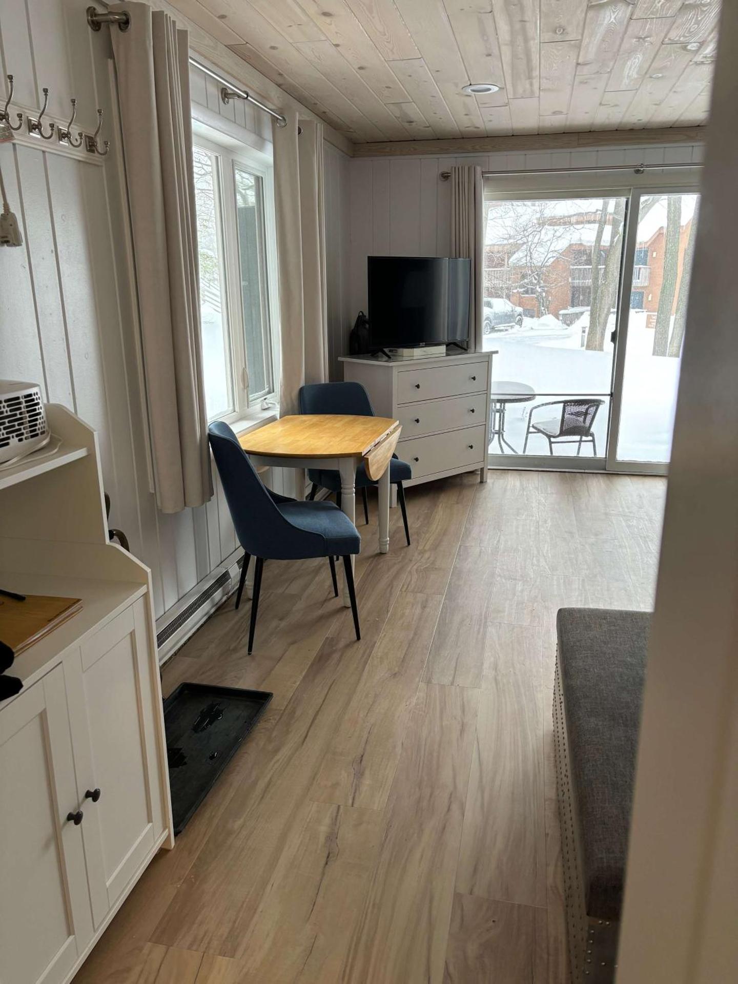 Shanty Creek, Condo, Golf ,Sleeps 4, Pets welcome!