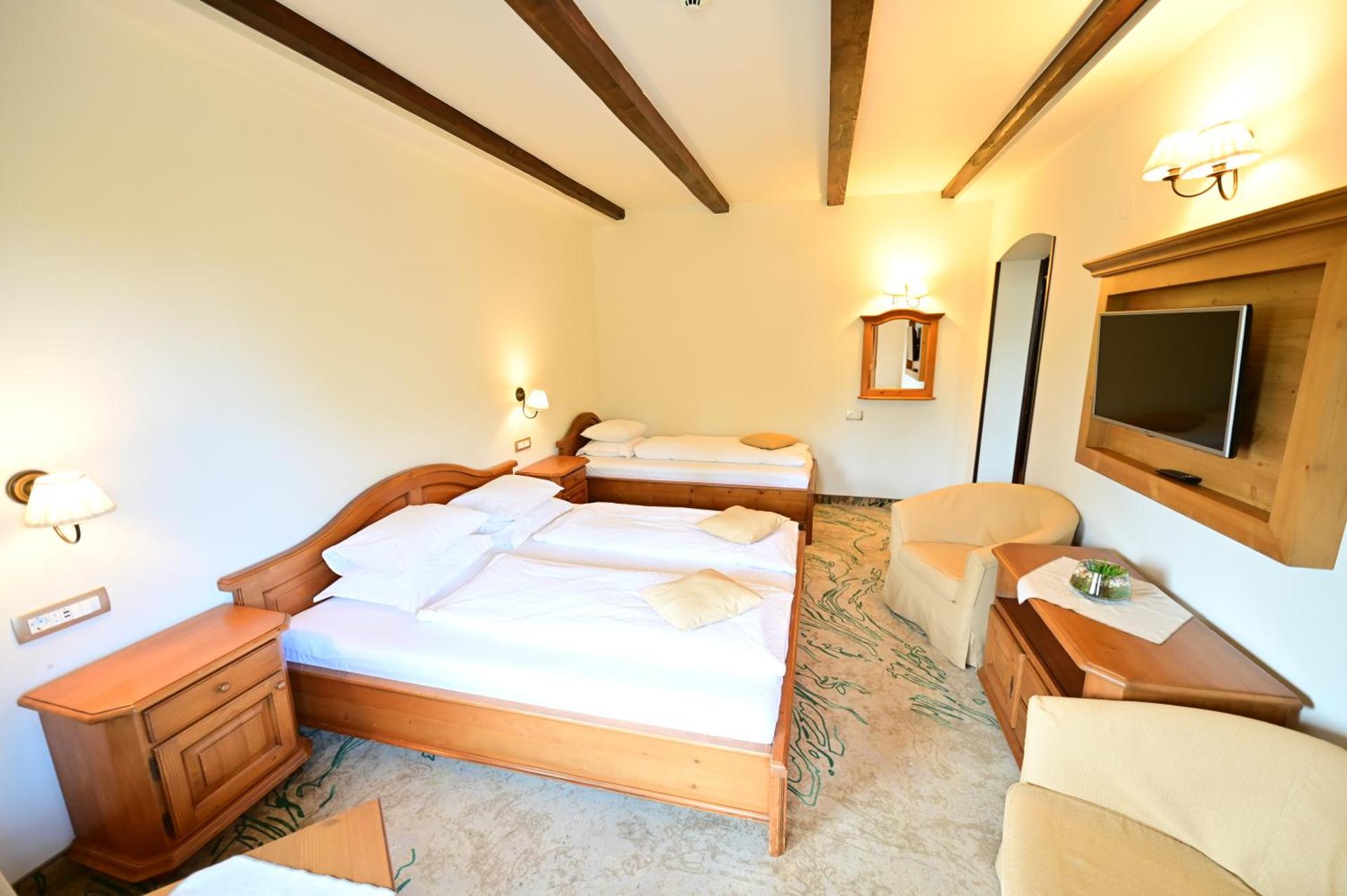 Triple Room with Terrace