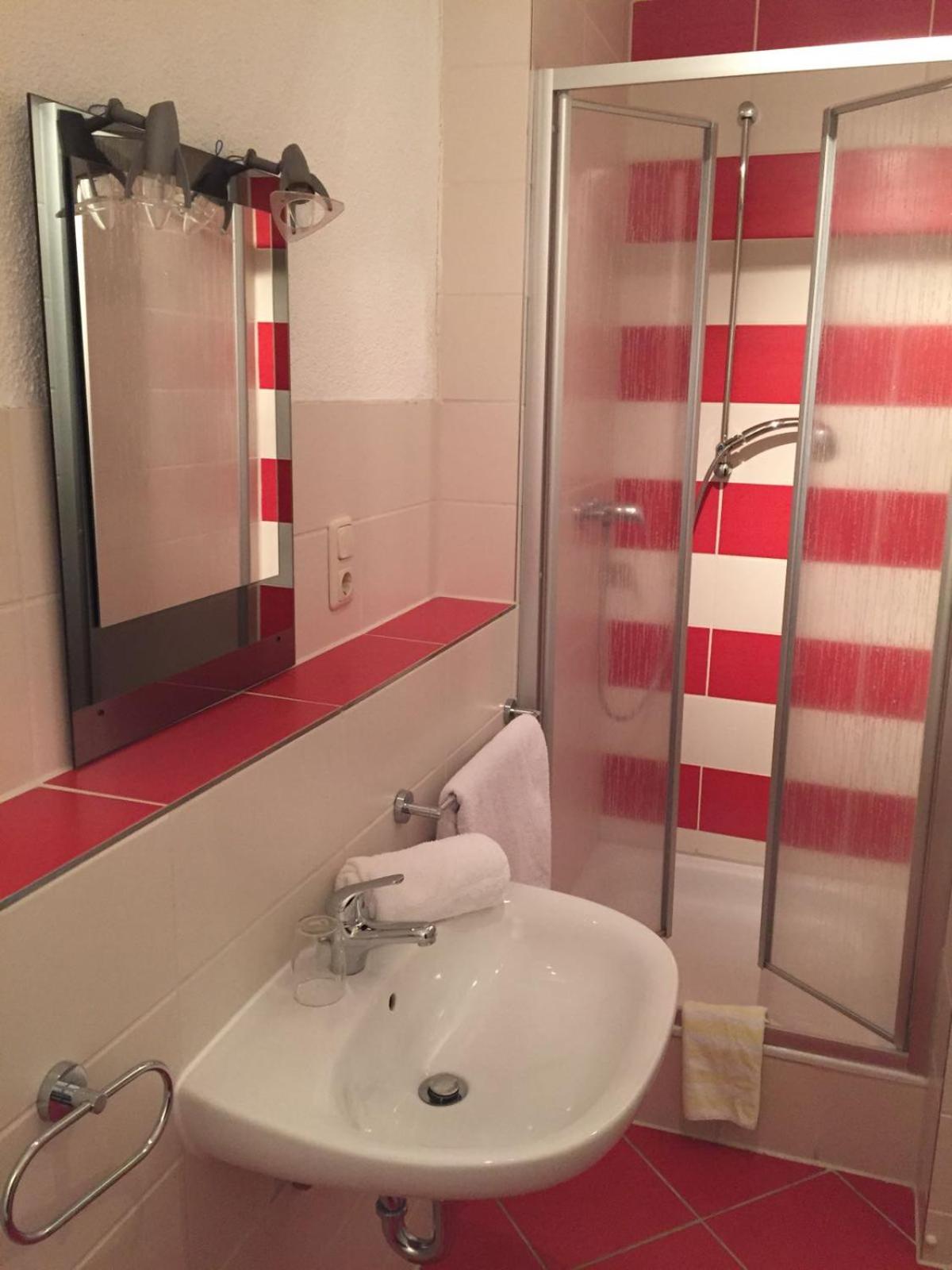 Hotel Konditorei Cafe Dora