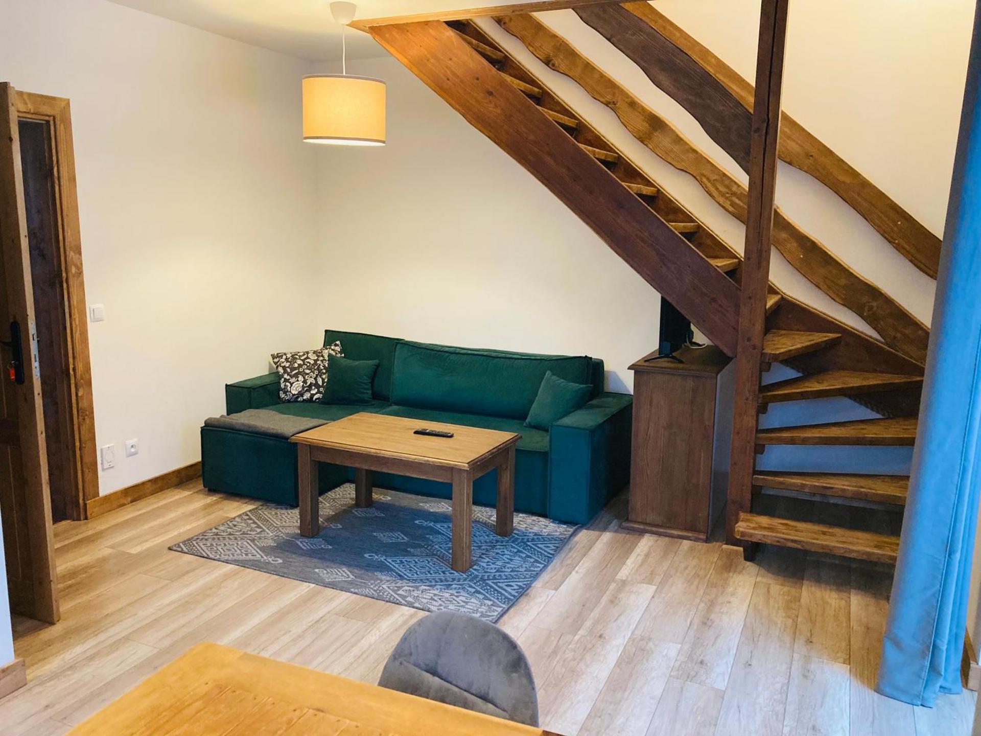 Modryna - Modrzewiowy Dom