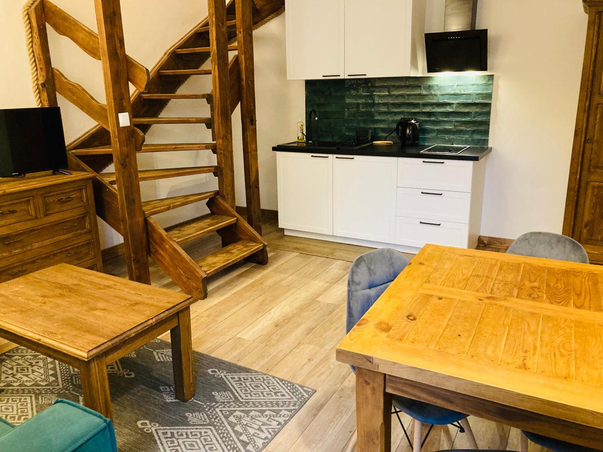 Modryna - Modrzewiowy Dom