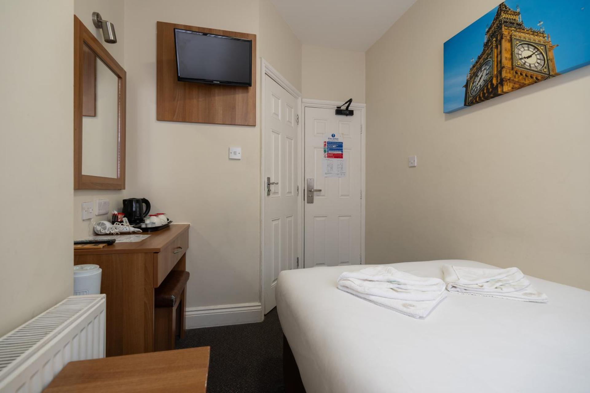 Ascot Hyde Park Hotel