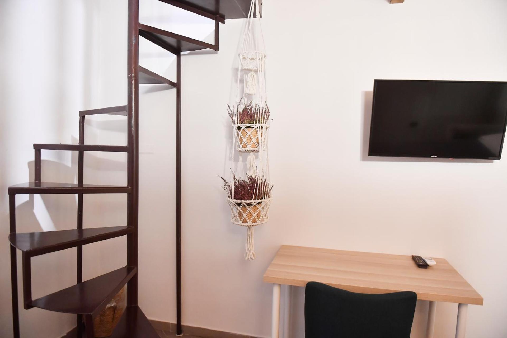 Quadruple Room with Private Bathroom