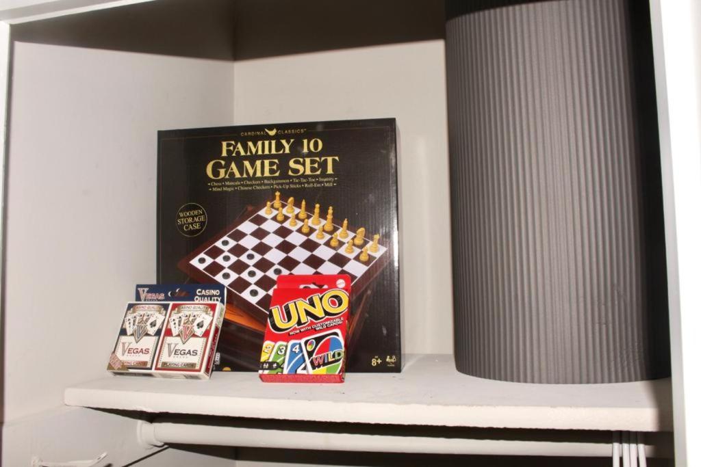 Cheerful 2 bedroom townhouse with indoor fireplace