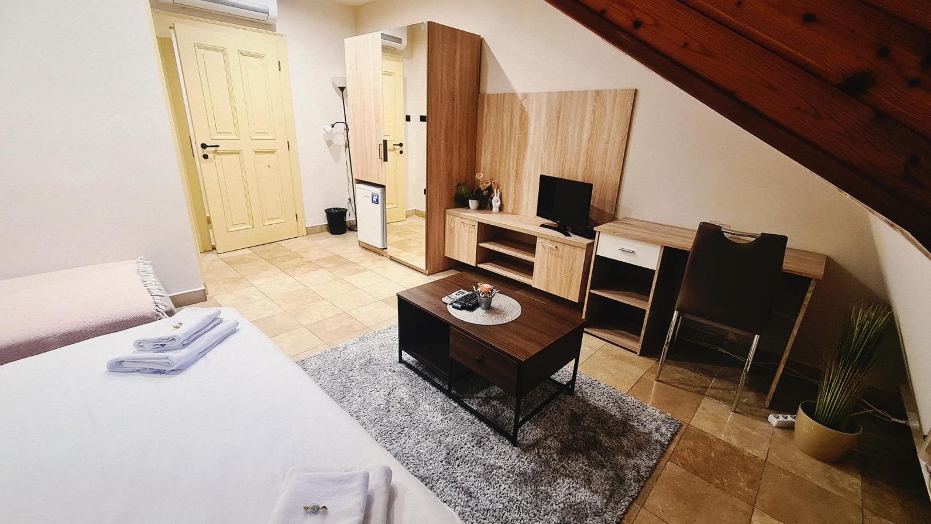 Downtown Apartments with shared kitchen