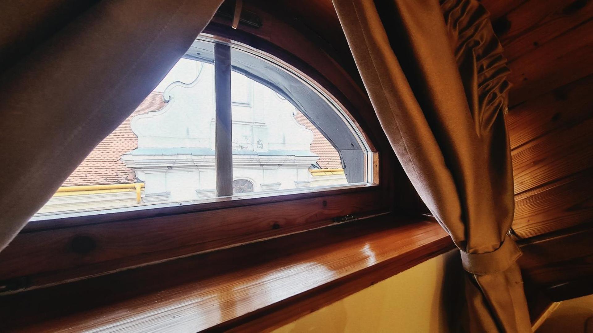 Downtown Apartments with shared kitchen