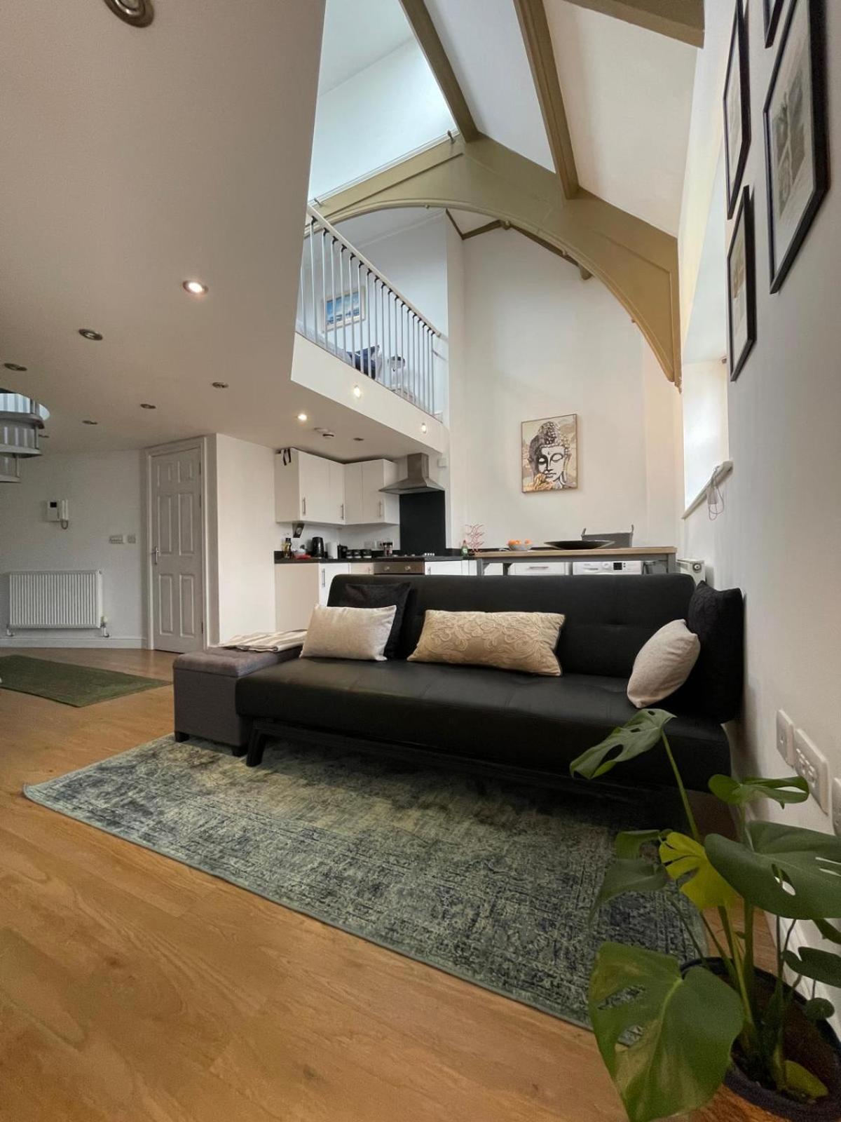 Unique Loft Apartment St Austell