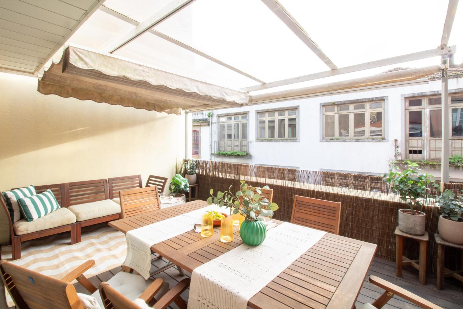 Fábrica Three-Story Charm by LovelyStay