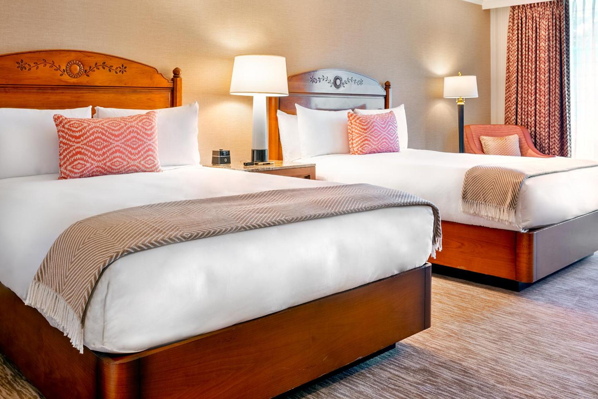 Garden Premium Two Queen Beds 