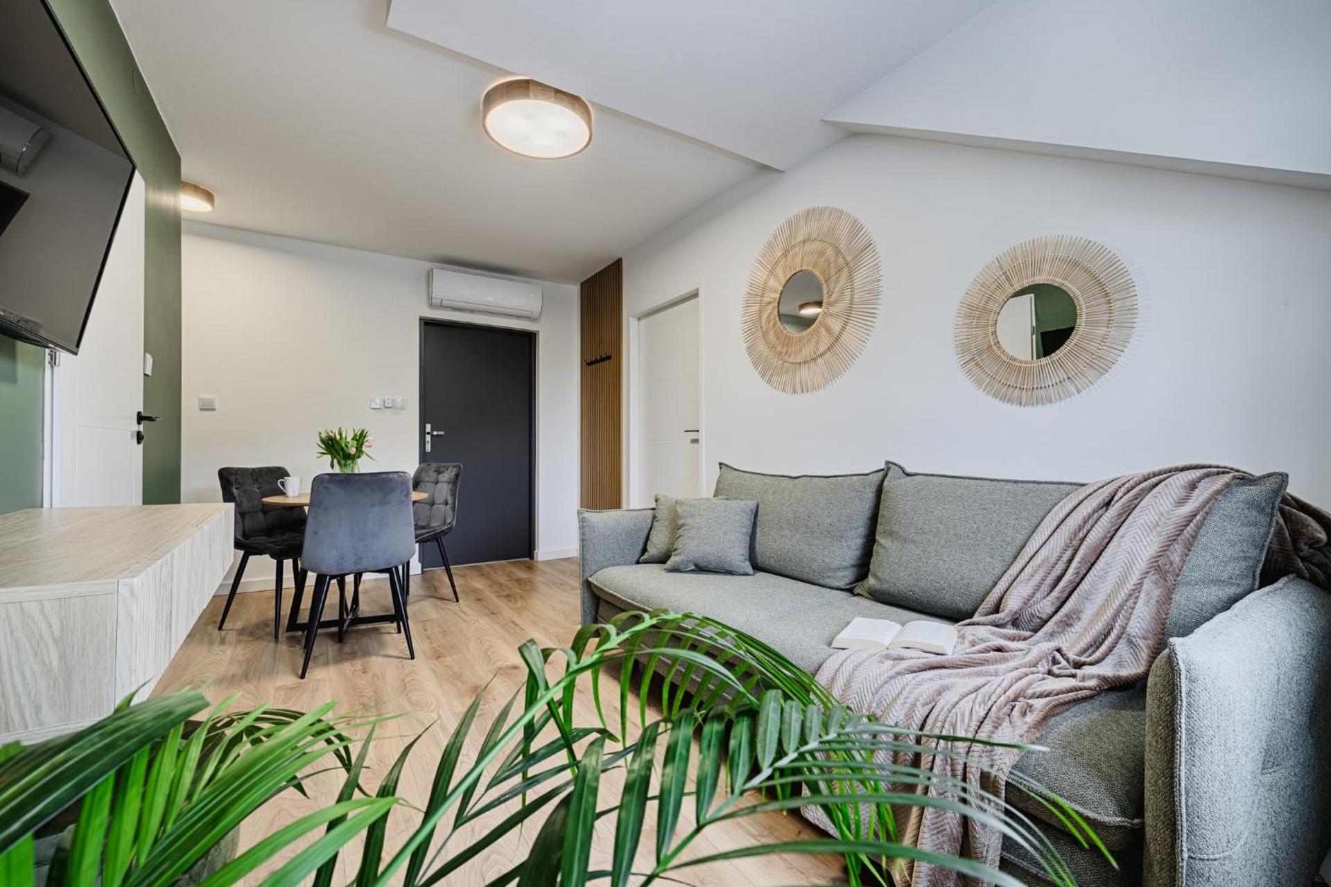 GOŚCINIEC ZACISZE - pokoje & restauracja blisko A2 Dąbie - Uniejów