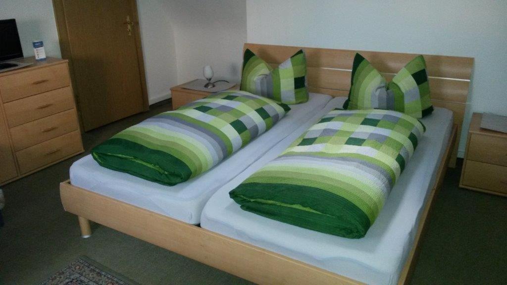 Pension Arnold Neuenburg