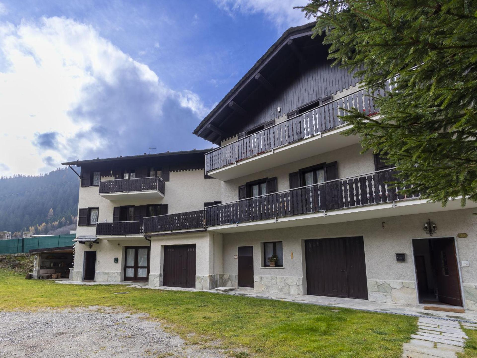 Apartment Isola di Madesimo Apartments-2 by Interhome