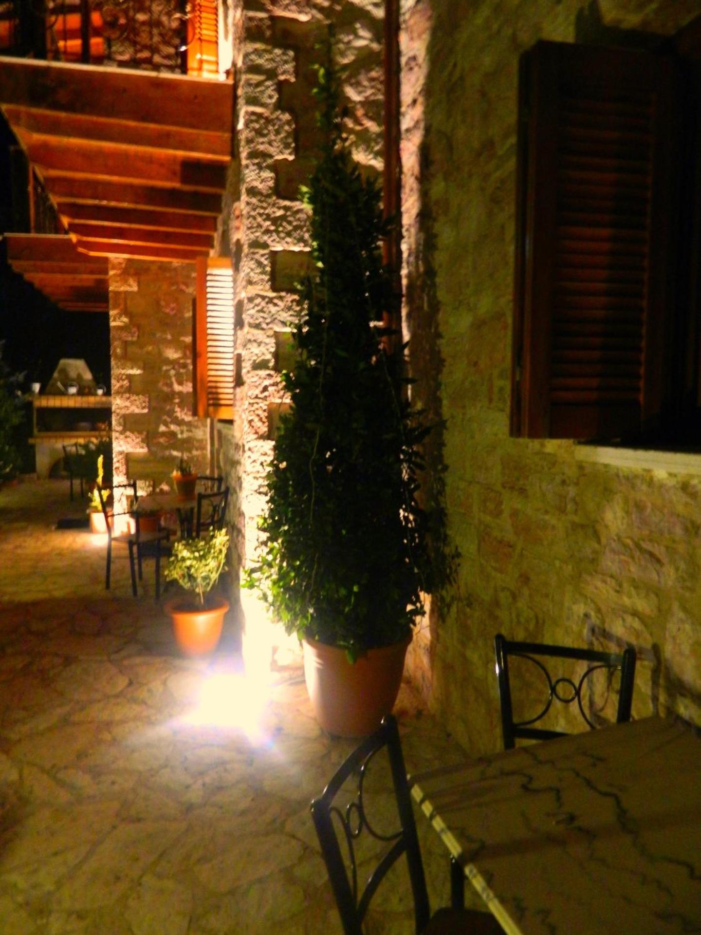 Superior One-Bedroom Apartment (2 Adults)