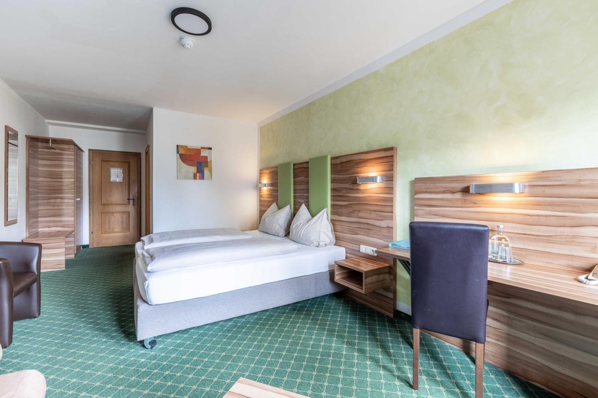 Double Room with Mountain View