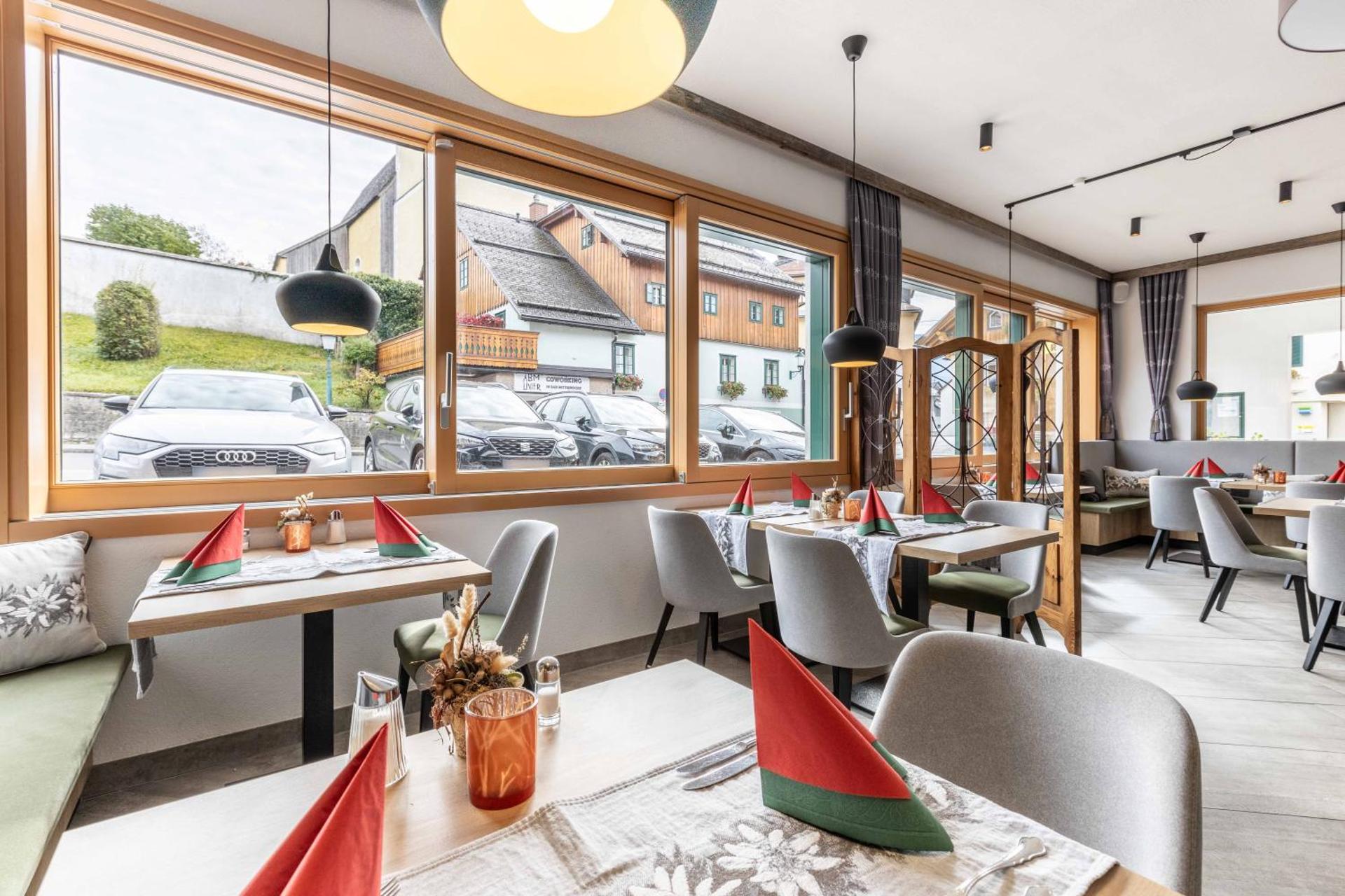 Hotel Post by keyone