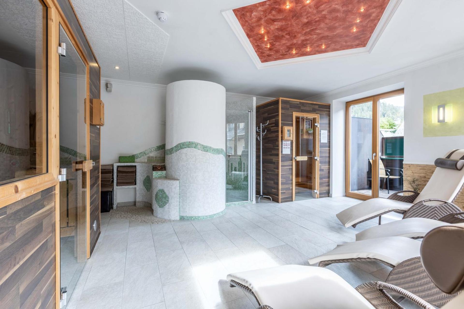 Hotel Post by keyone