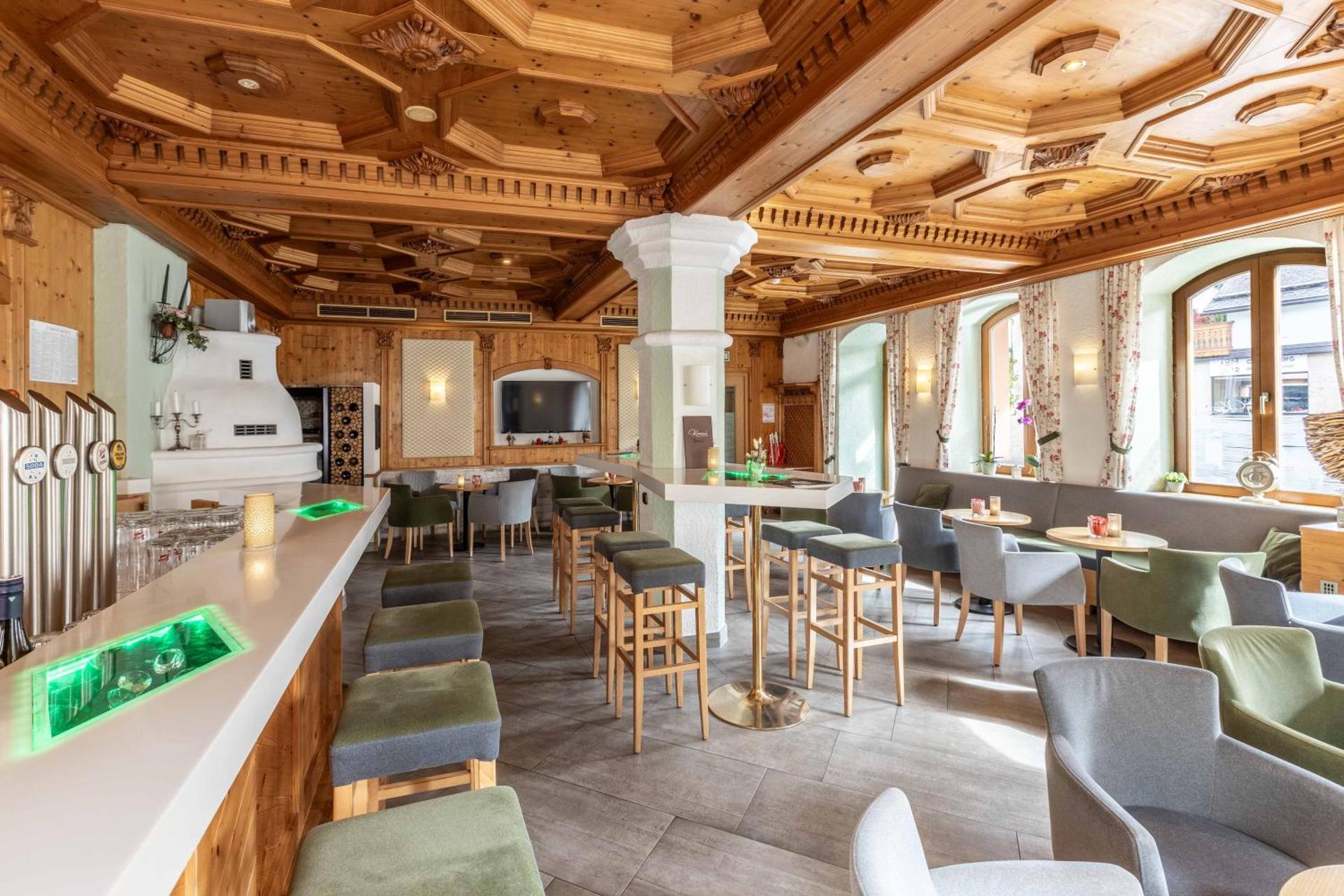 Hotel Post by keyone