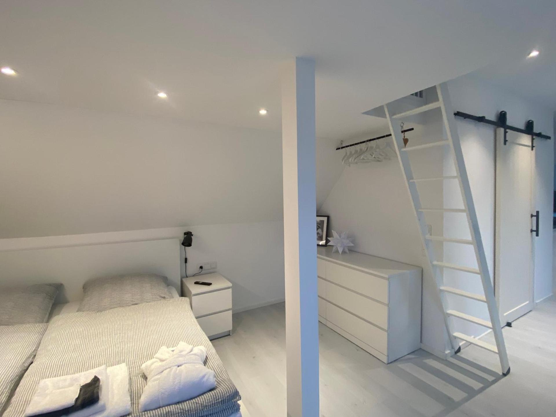 modernes DG Apartment Schloofschdubb Nähe Kassel