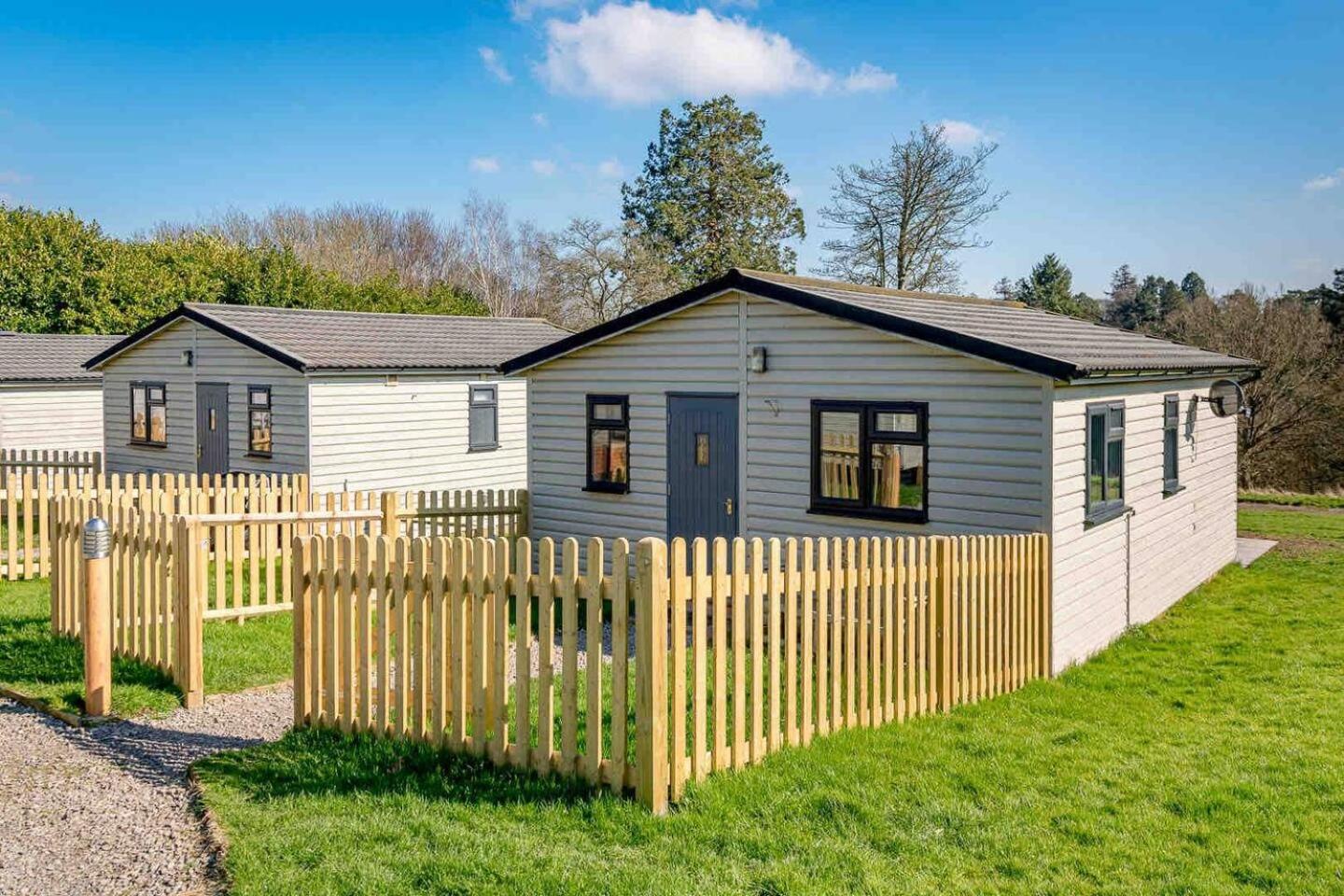 Cedar Cabin Overlooking Bedgebury Forest