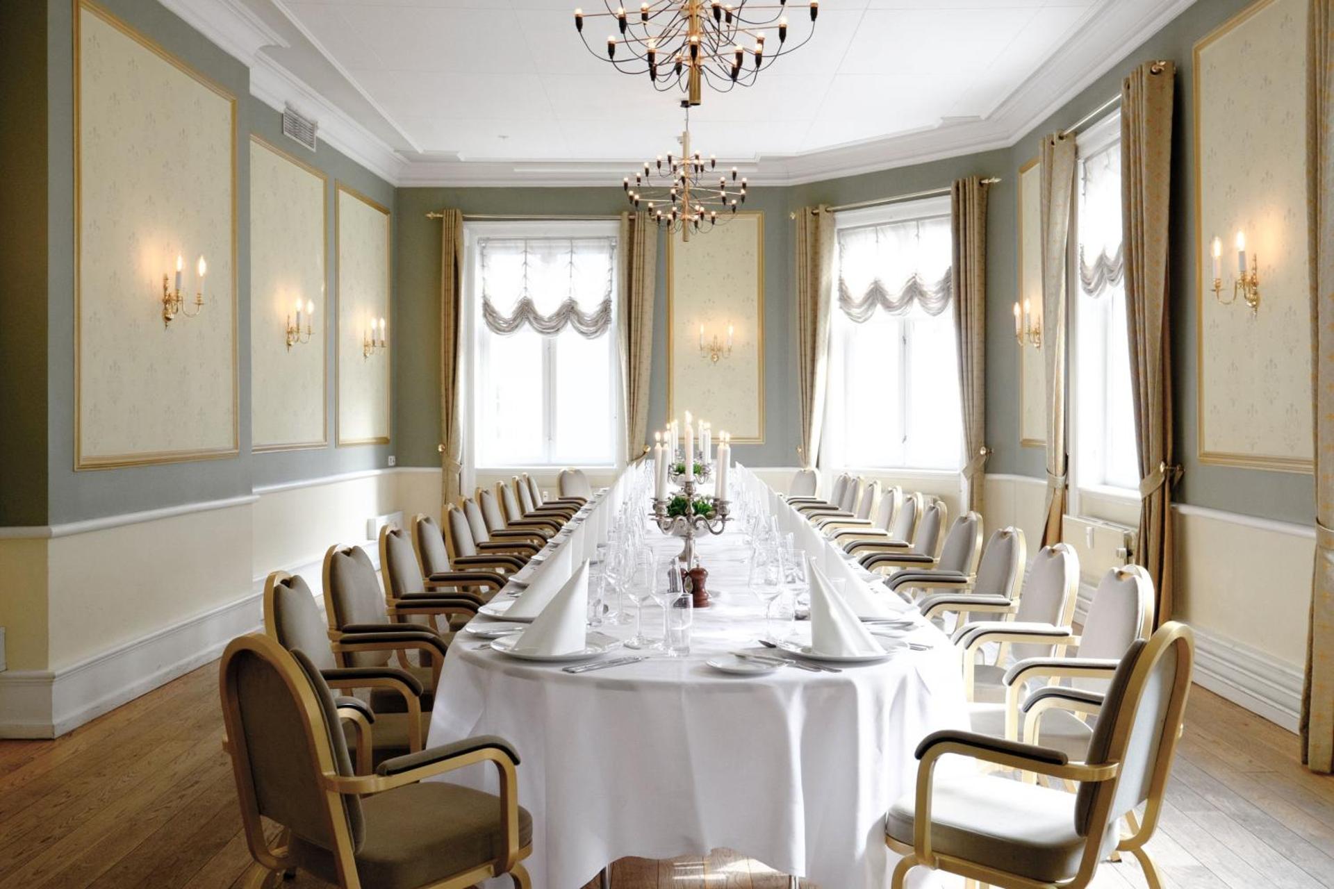 Meeting/conference room