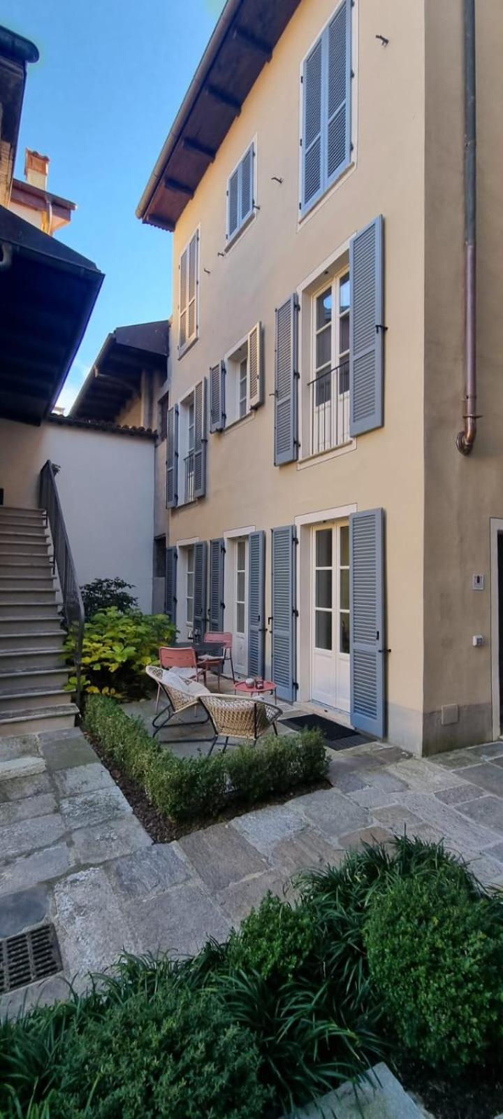 THERESA DELUXE Italia