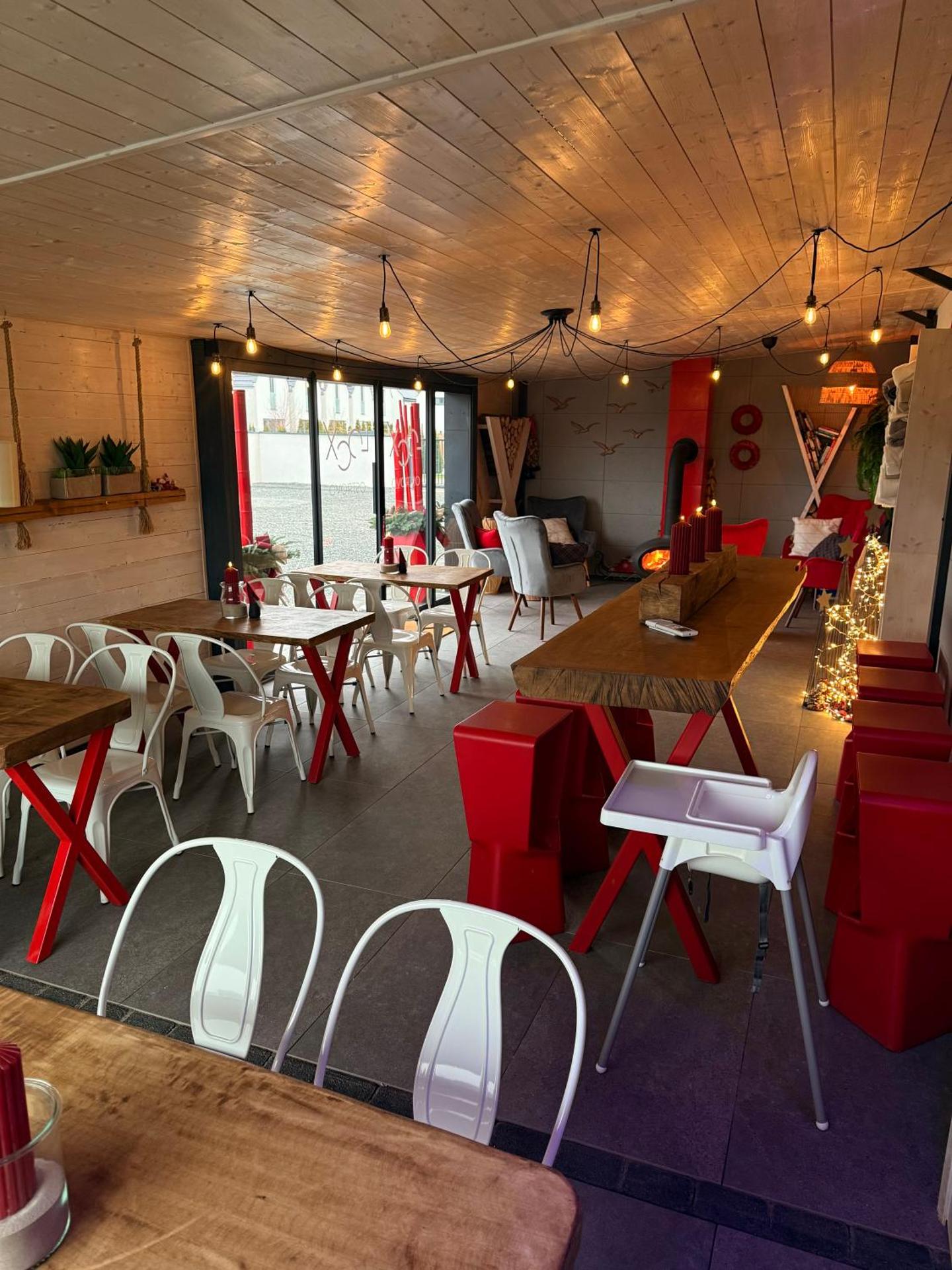 Loox Ostrovo- Boutique House-noclegi nad morzem