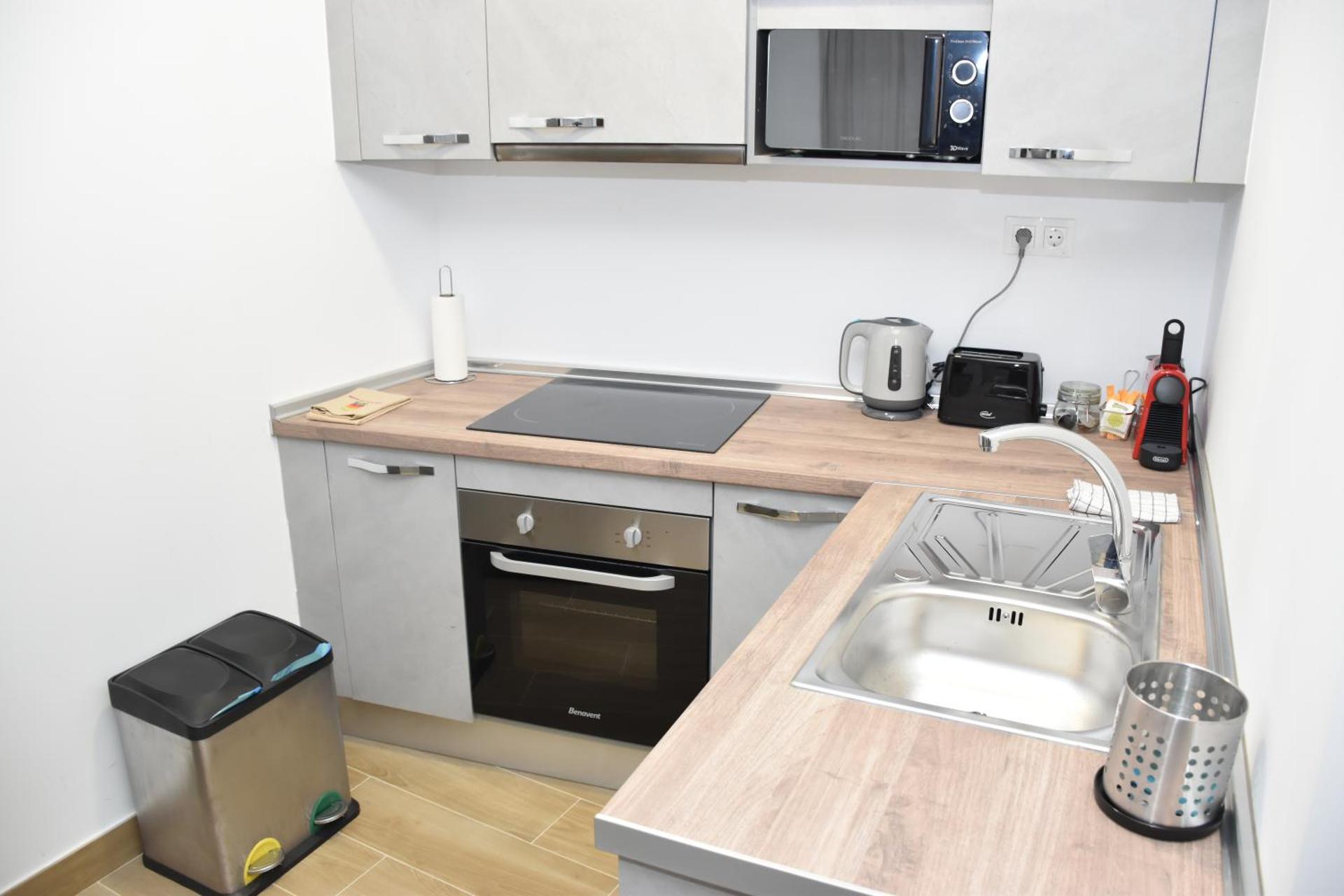 Kitchen or kitchenette