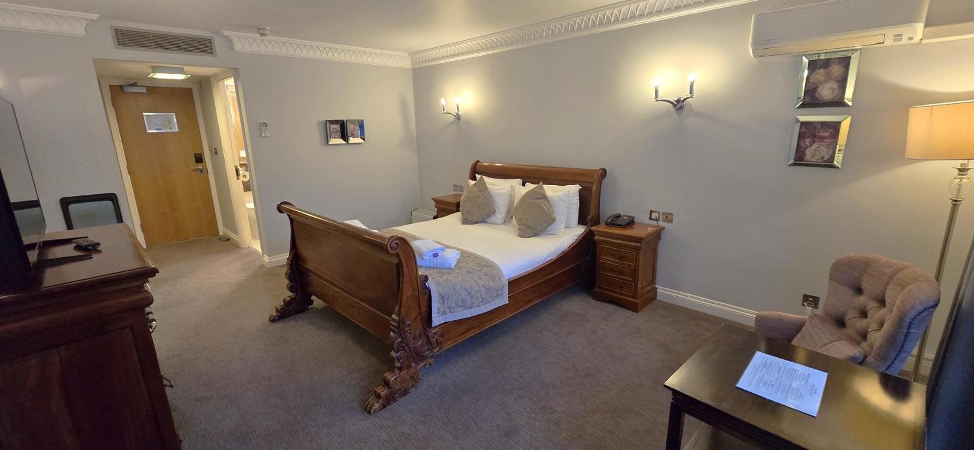 Photo of the whole room