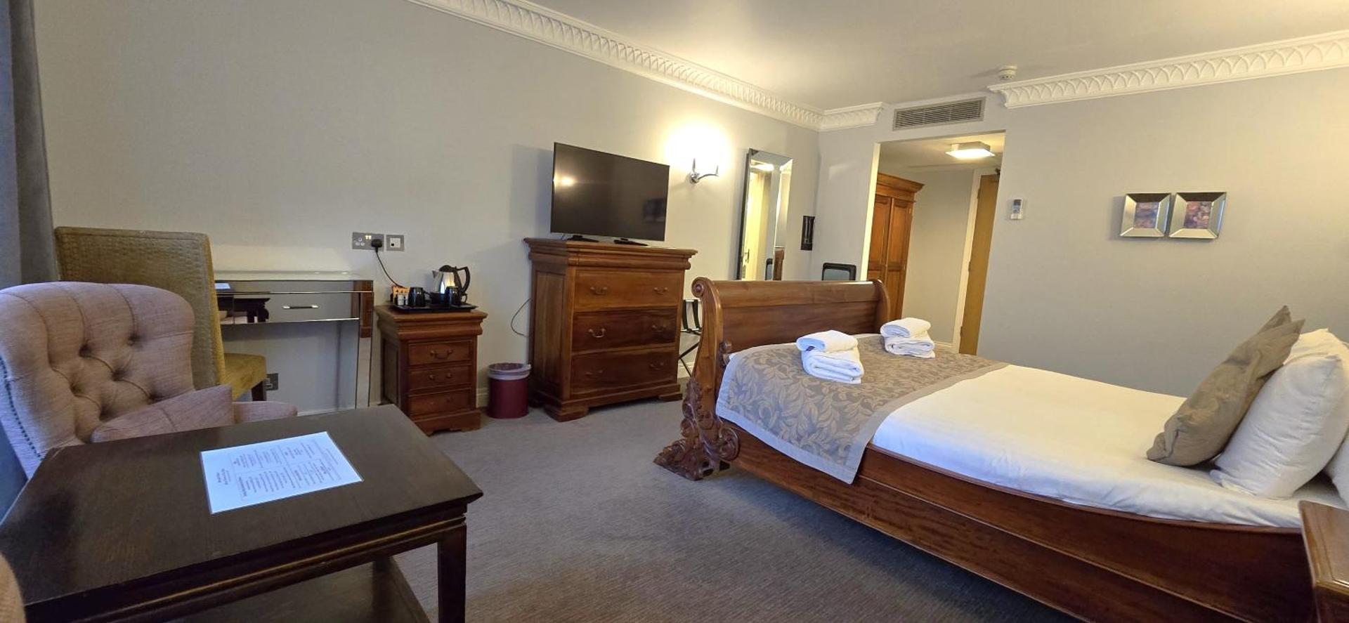 Photo of the whole room