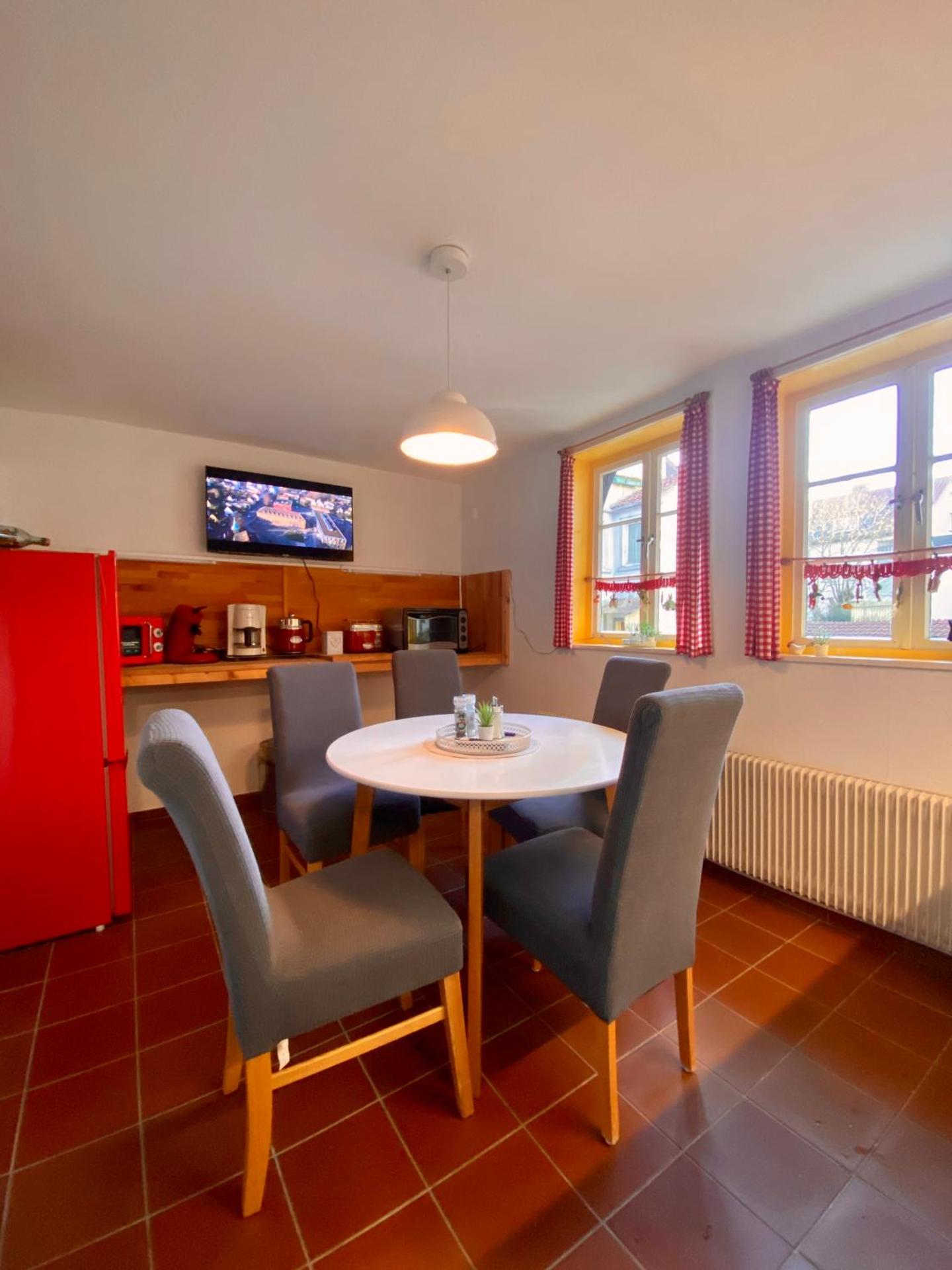Ferienhaus "Sofia" Anno 1650, NEU - Top Lage - Tempur Beds - WIFI - Parking - im Herzen von Detmold-Altstadt, Historische Stadtmauer, Old lane Detmold