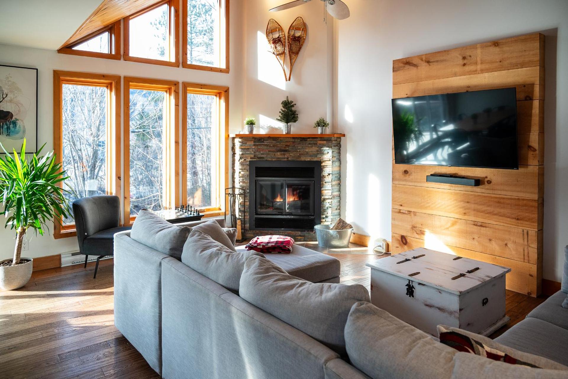 Communal lounge/ TV room