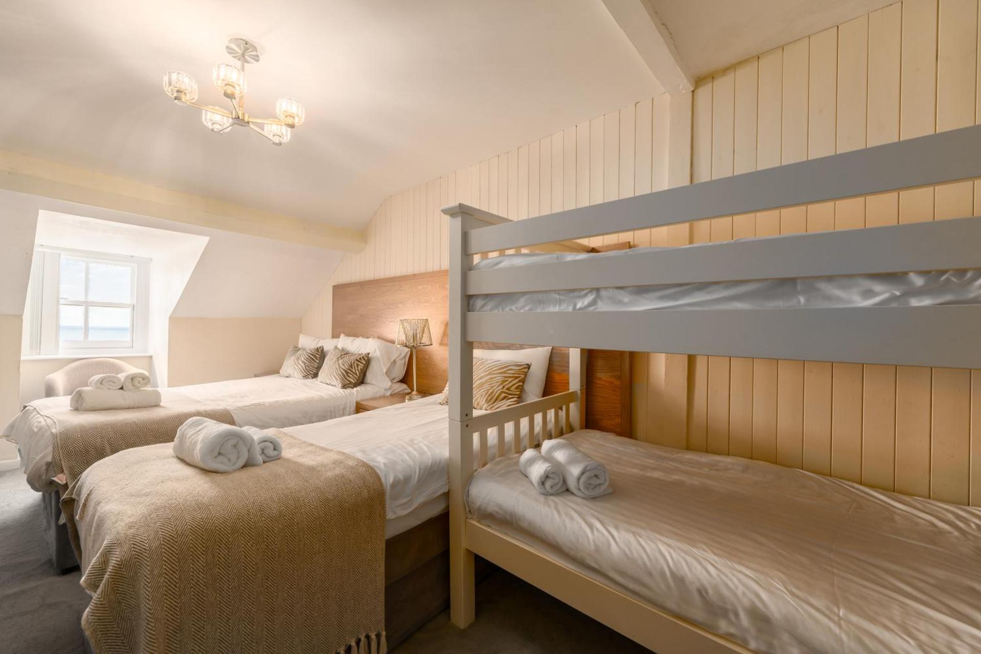 Gwesty'r Marine Hotel & Spa