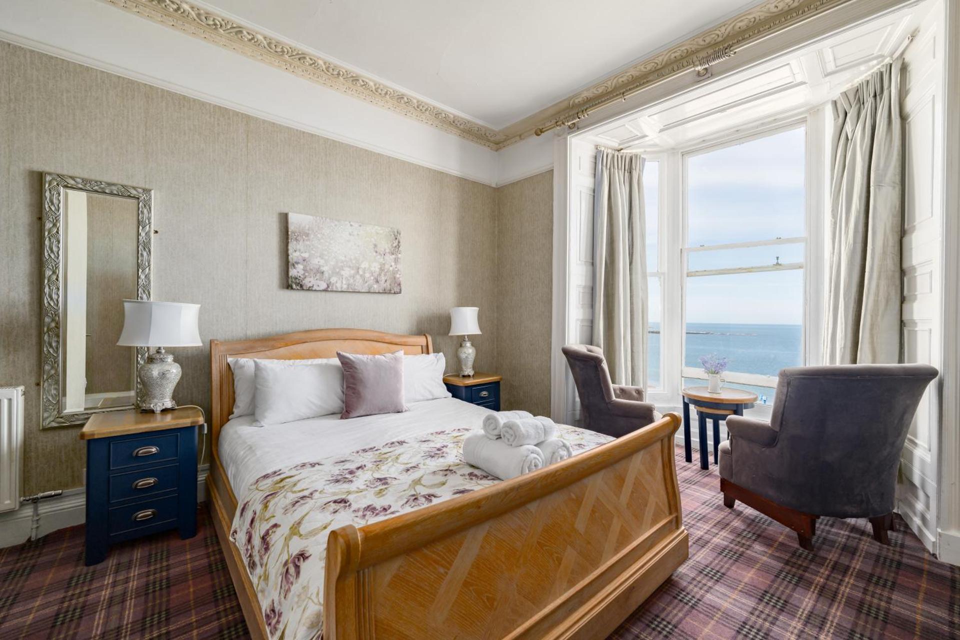 Gwesty'r Marine Hotel & Spa