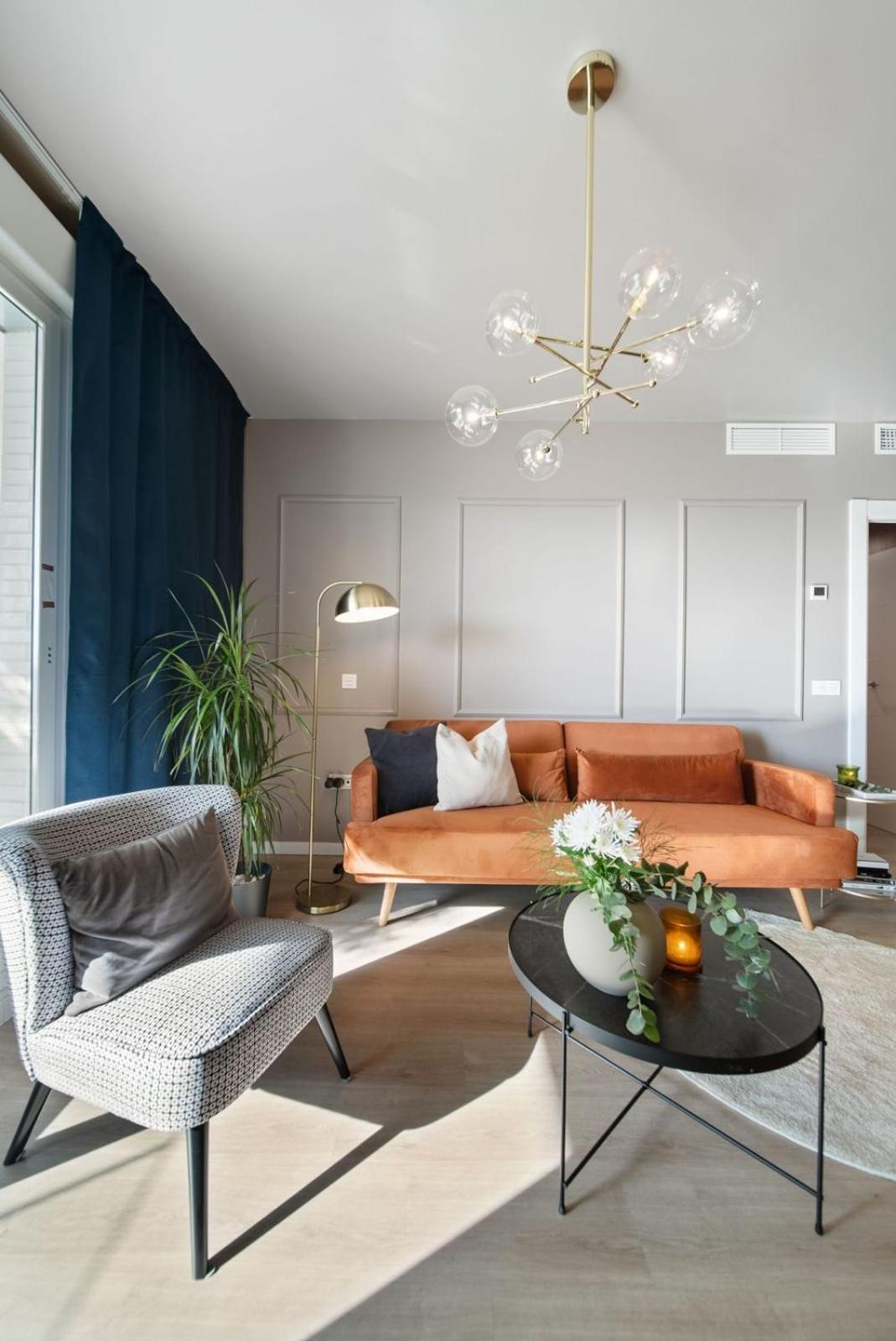 Brand new apartment with gym&rooftop pool.