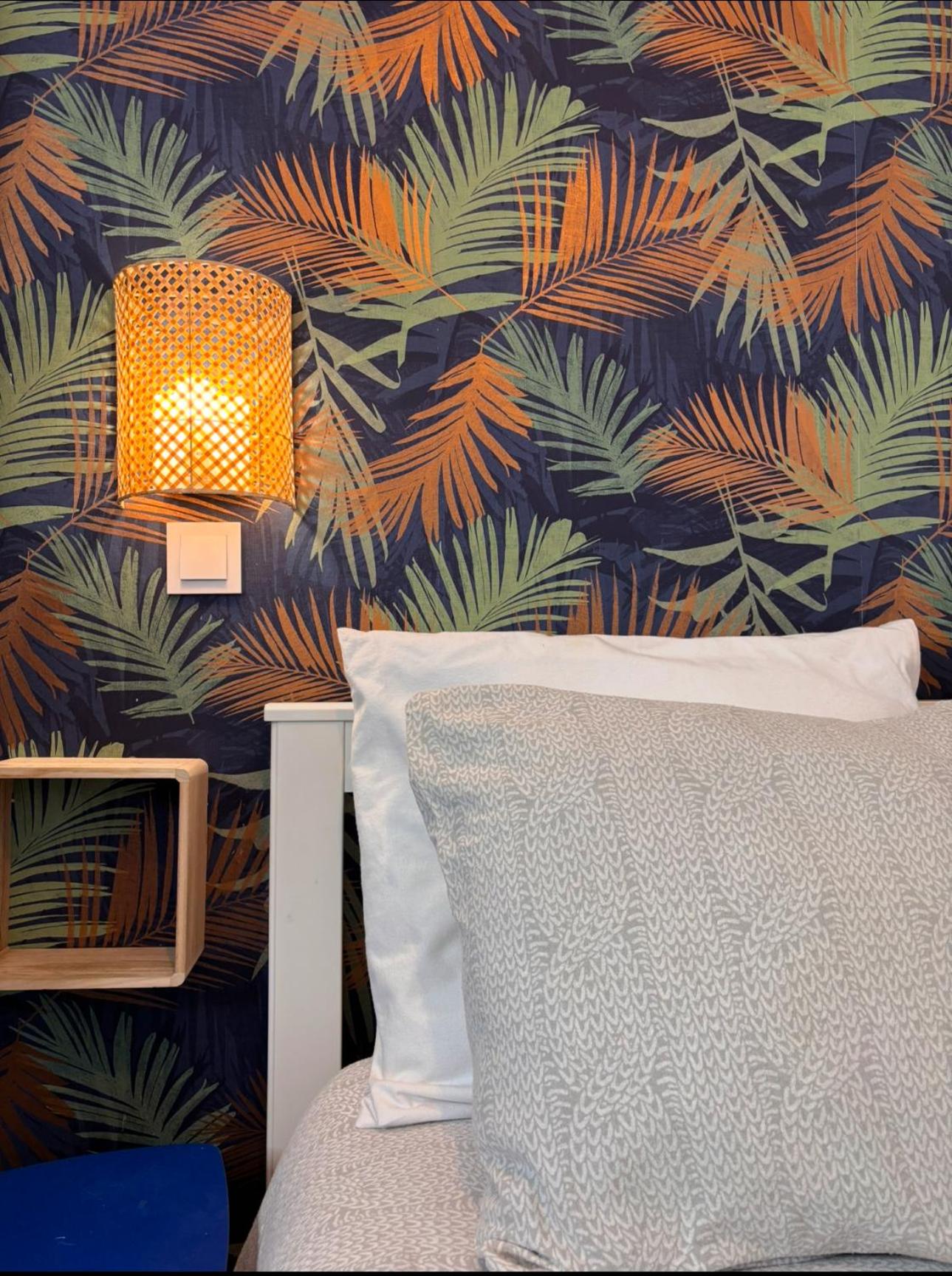 Cosy Home Next To Disneyland & Train