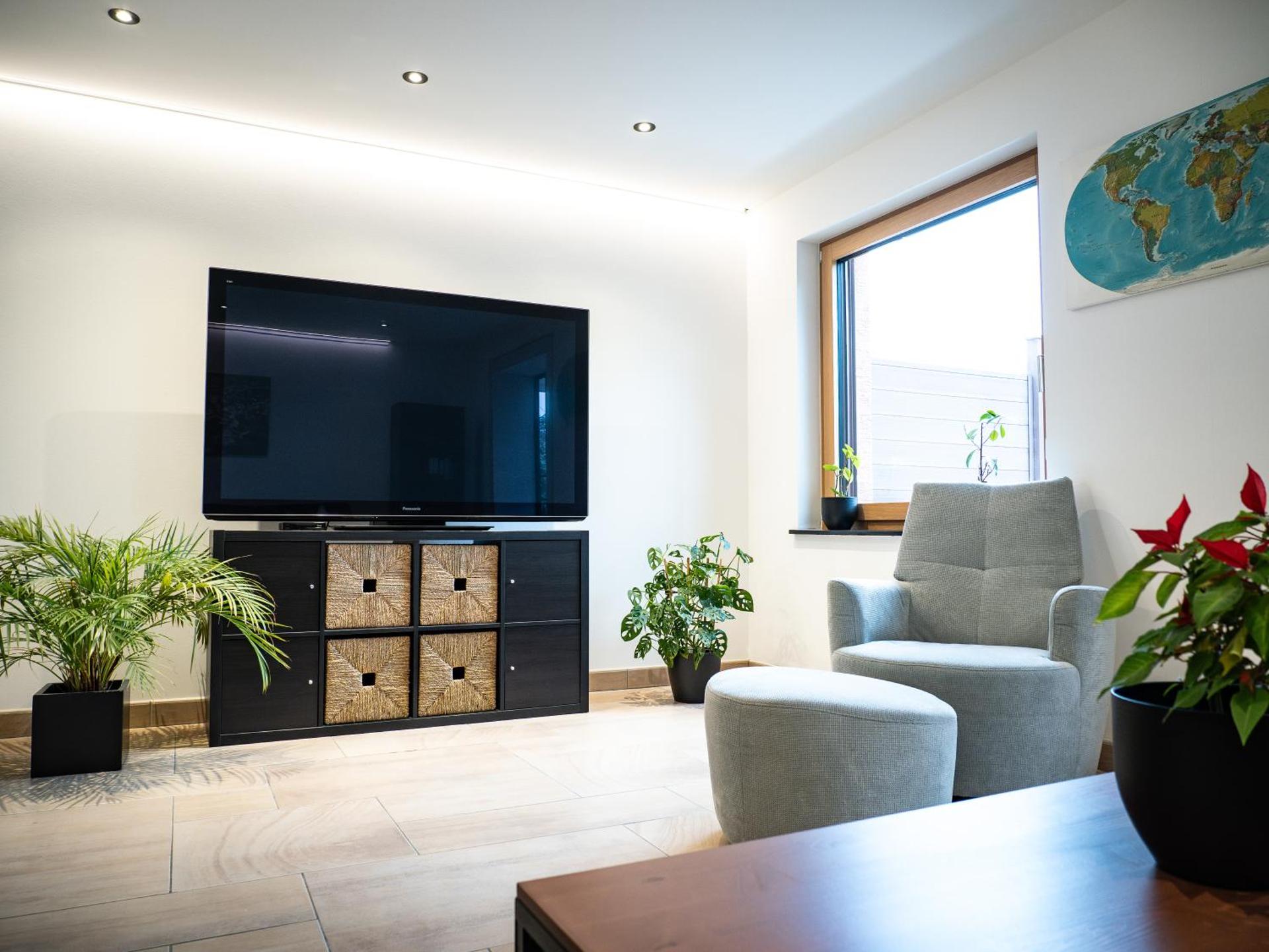 Communal lounge/ TV room