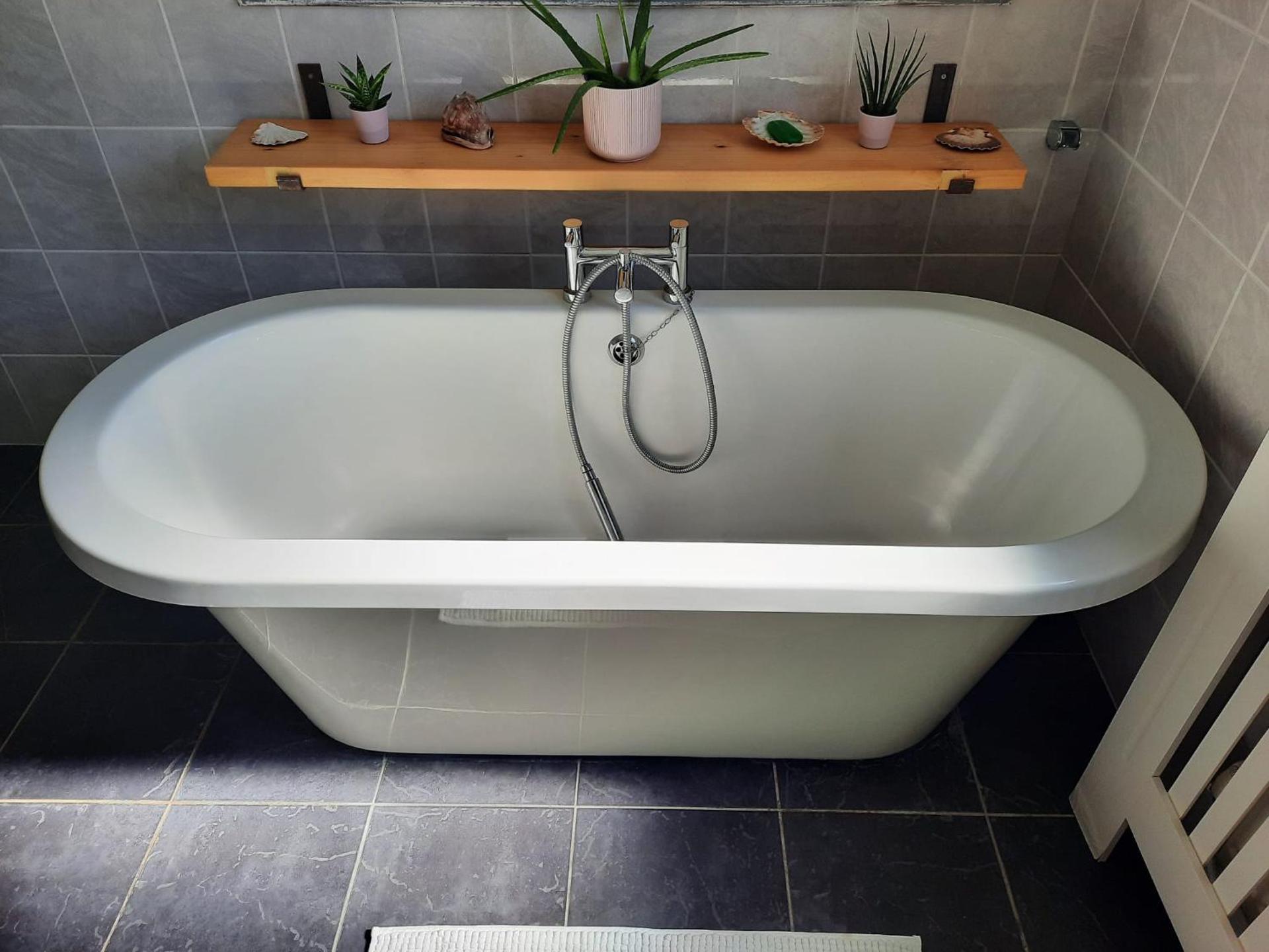 Super king bedroom with large ensuite