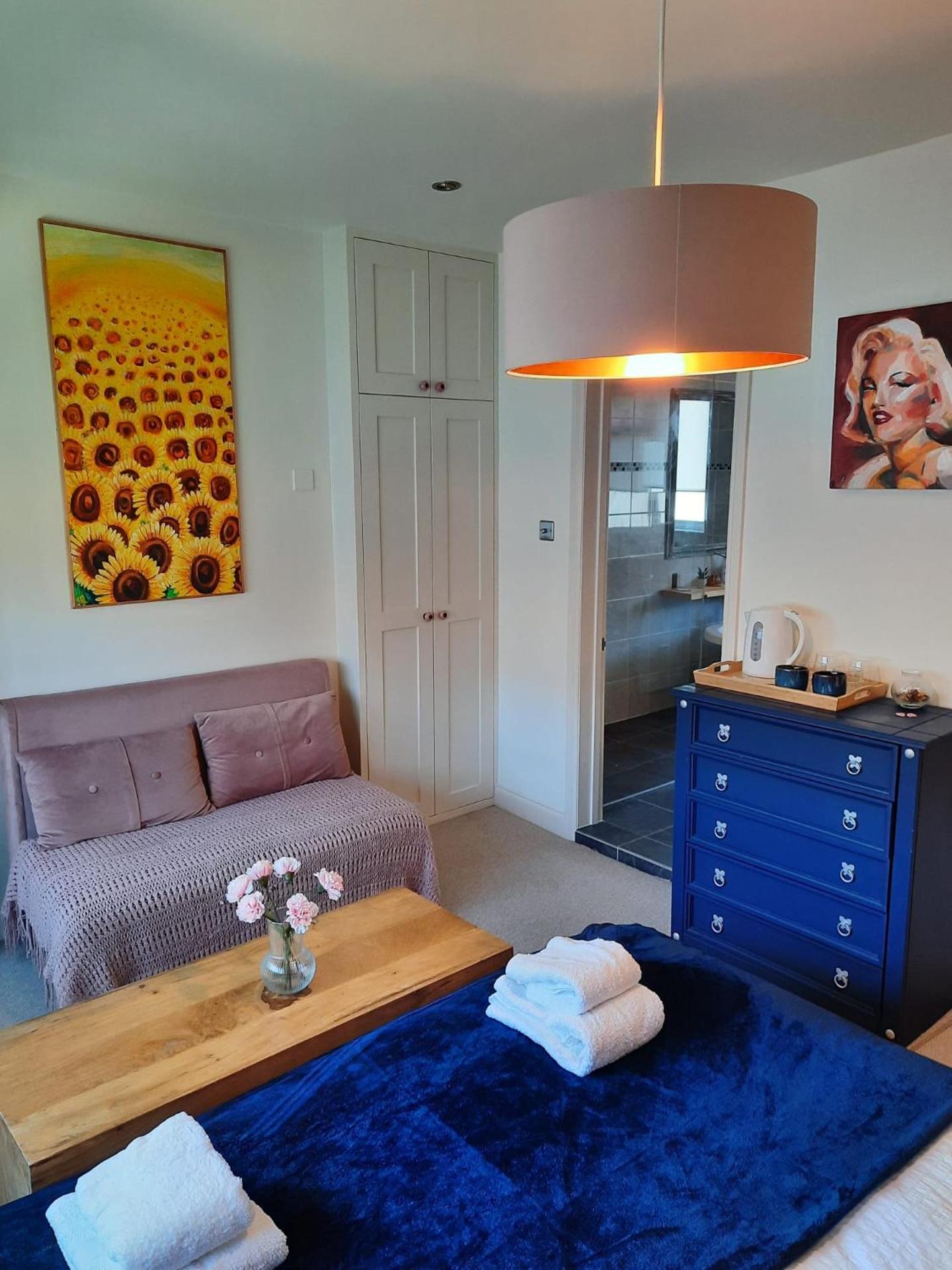 Super king bedroom with large ensuite