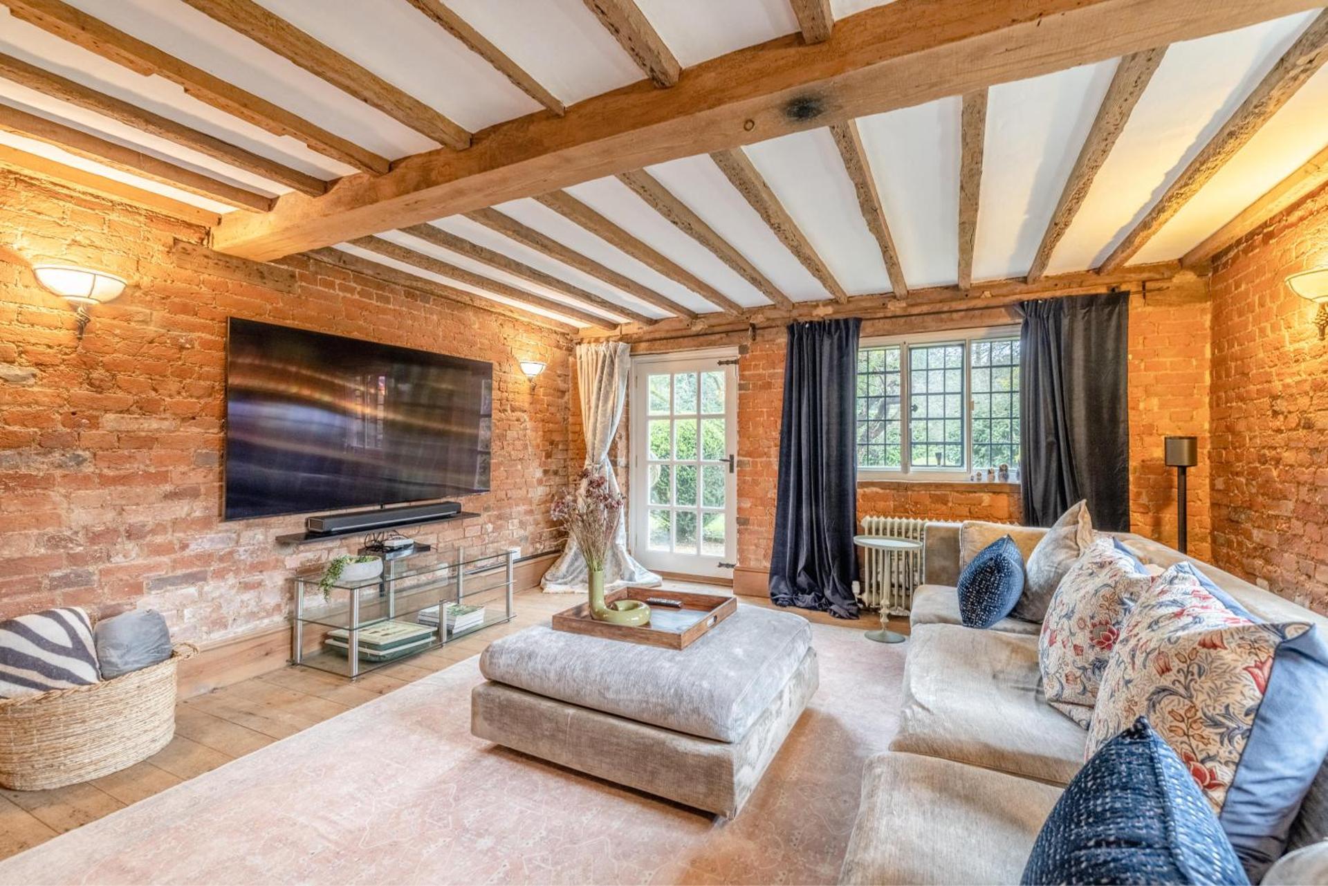 Cosy 5 Bed Cottage Retreat, Perfect for Families