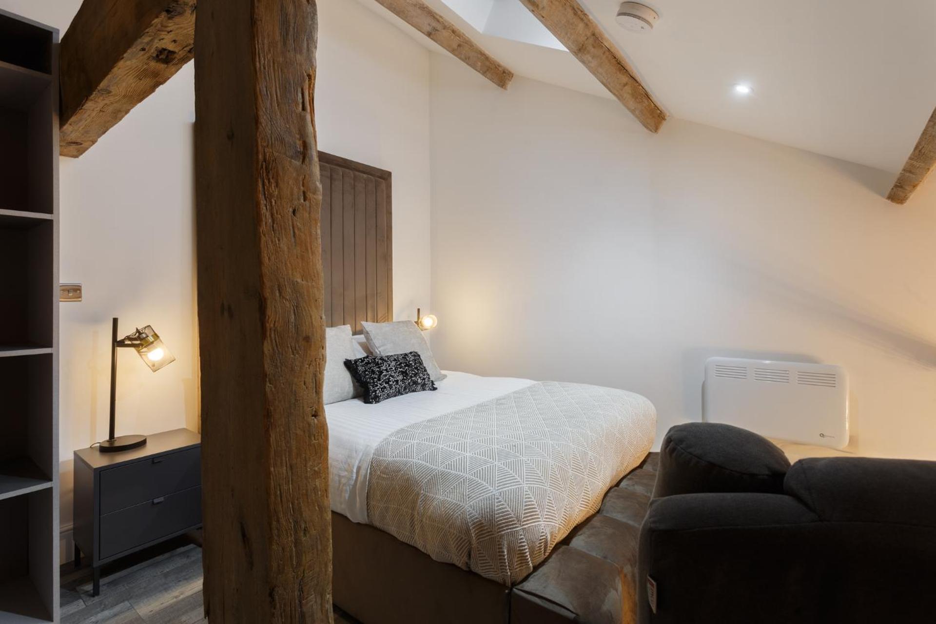 Bradford Luxury Central Apartment