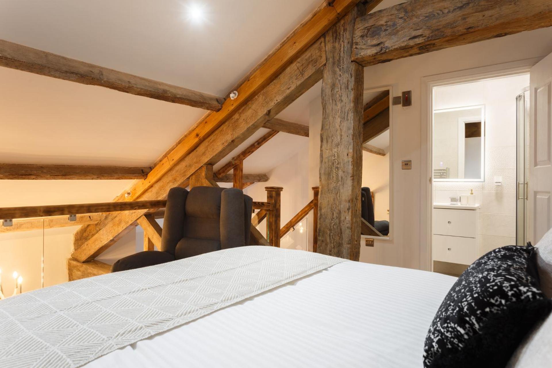 Bradford Luxury Central Apartment