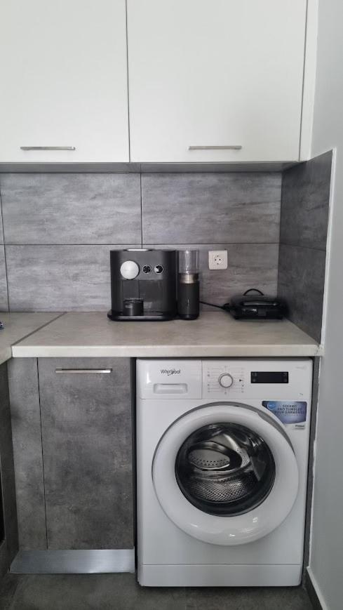 Barewake's Place 3 Cosy Apt perfect for romantic getaway by the sea