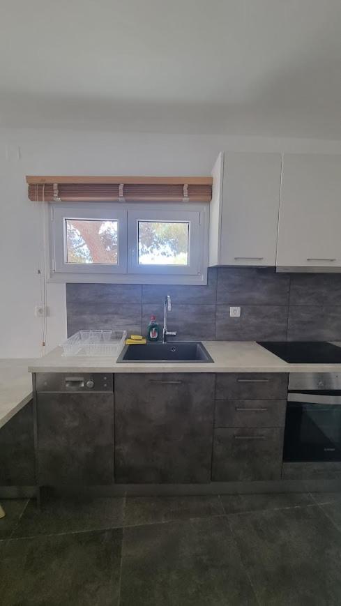 Barewake's Place 3 Cosy Apt perfect for romantic getaway by the sea