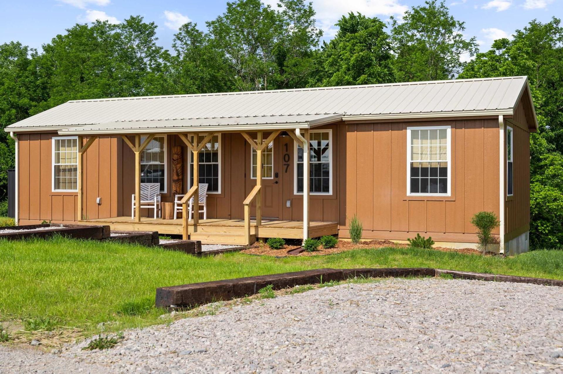 The Lodges at Eden Reserve - Pet Friendly Cabins Near Ark