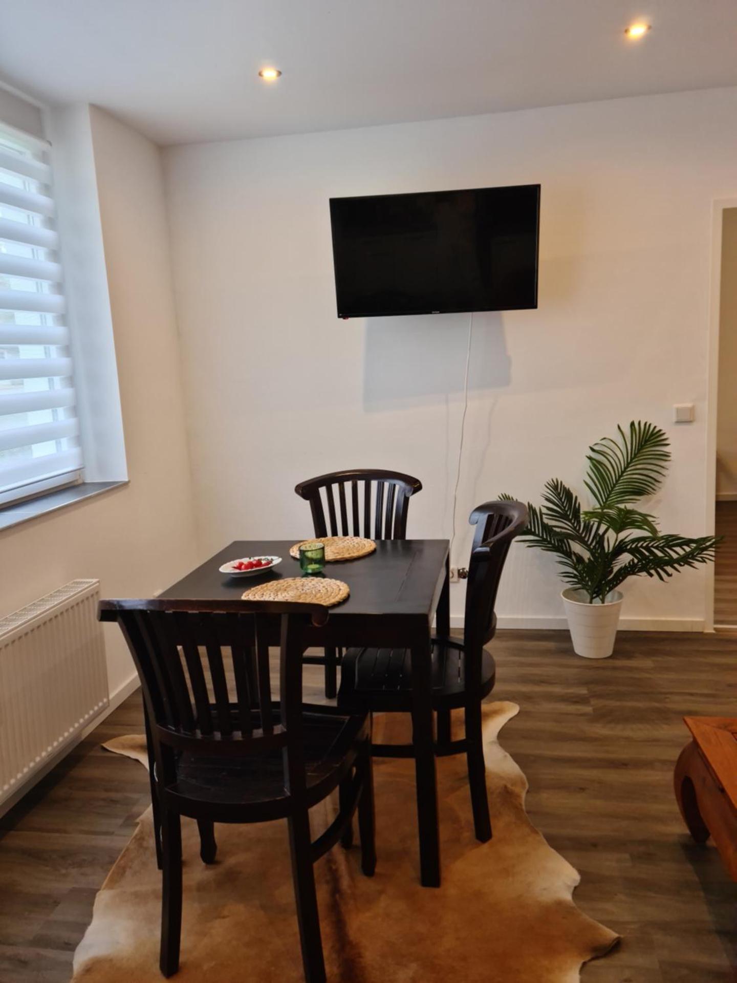 Pilgrims "Dobby" 1 SZ wifi