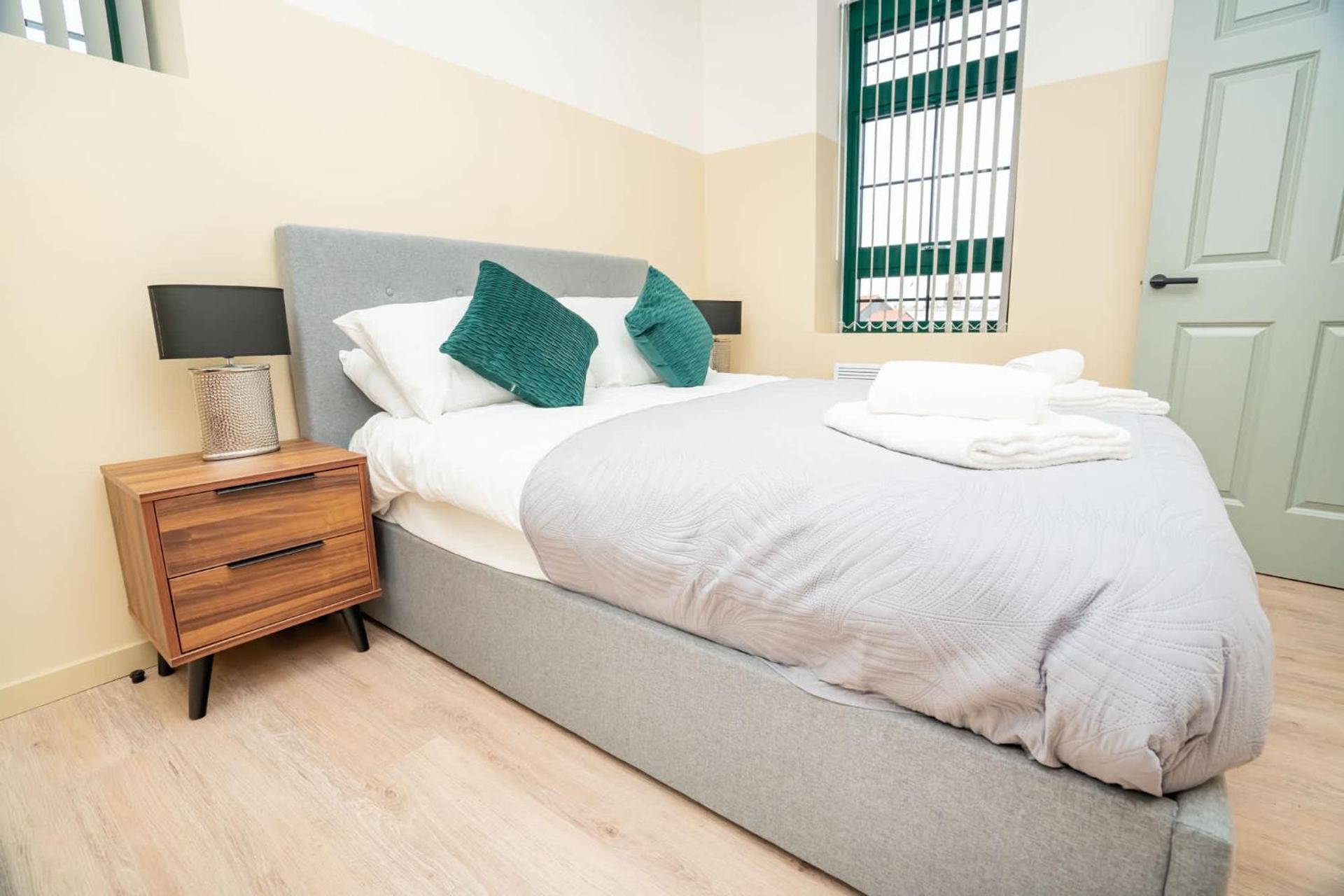 Stylish 1 Bed Apartment in Central Newark