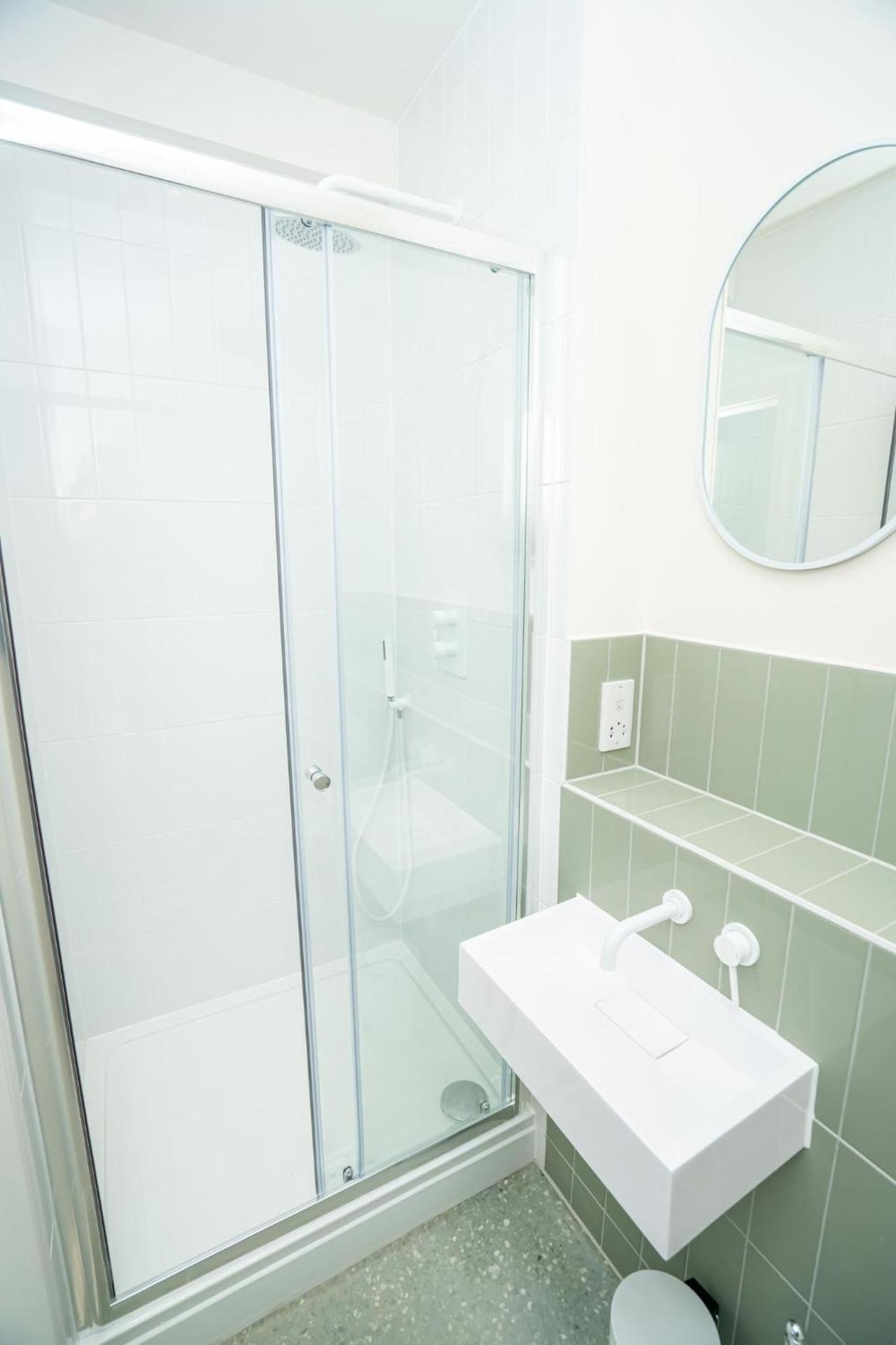 Stylish 1 Bed Apartment in Central Newark