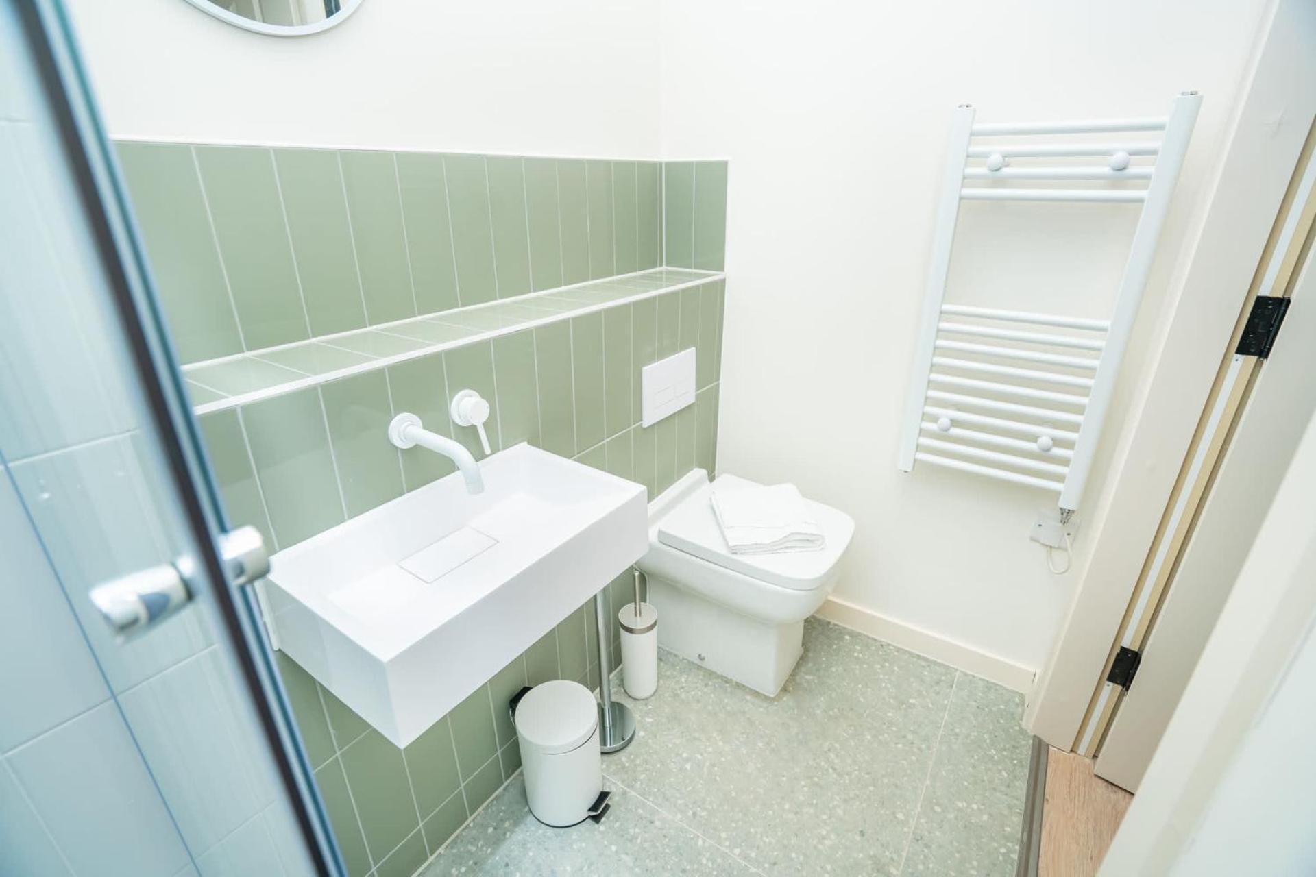 Stylish 1 Bed Apartment in Central Newark