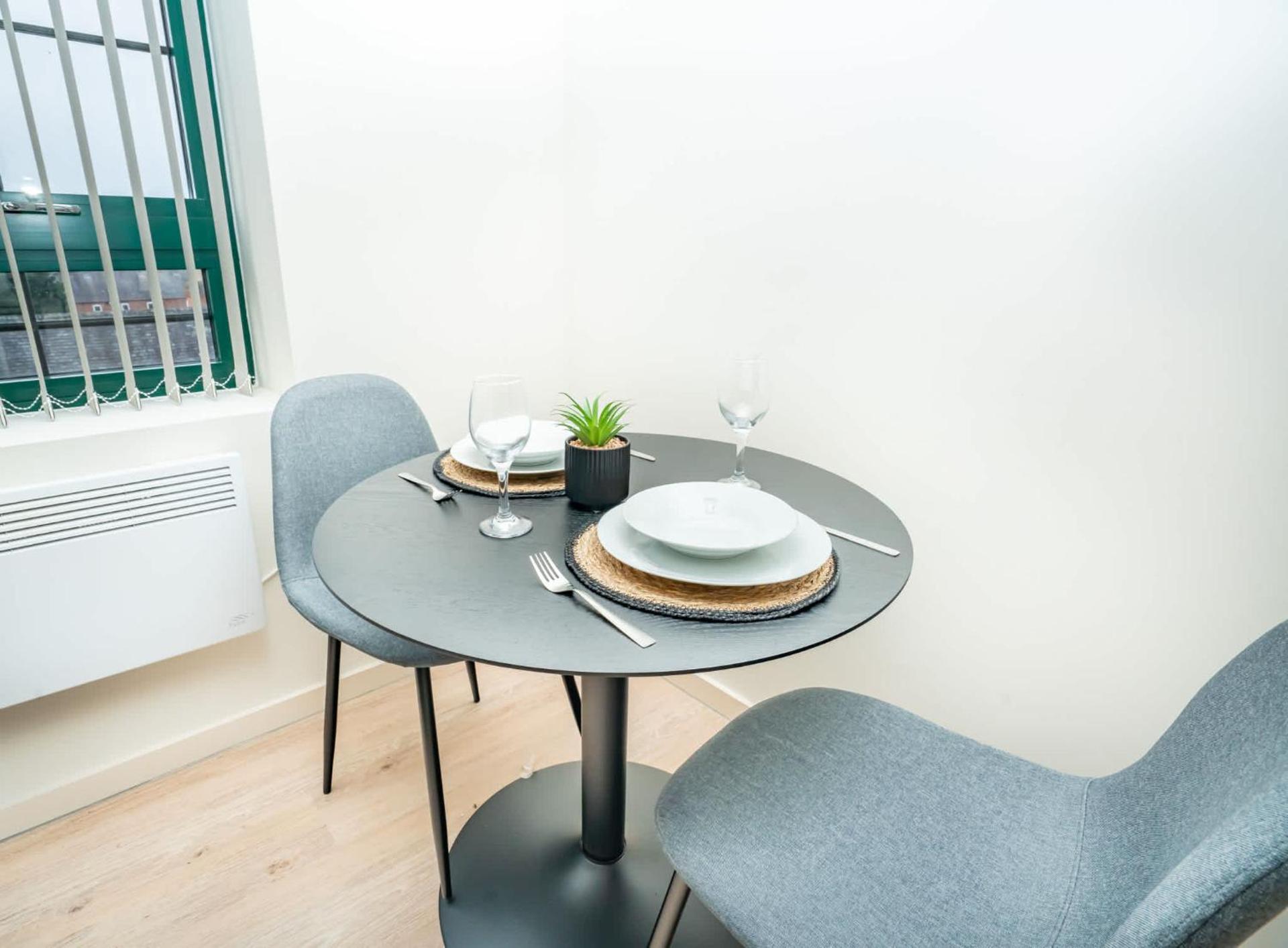 Stylish 1 Bed Apartment in Central Newark